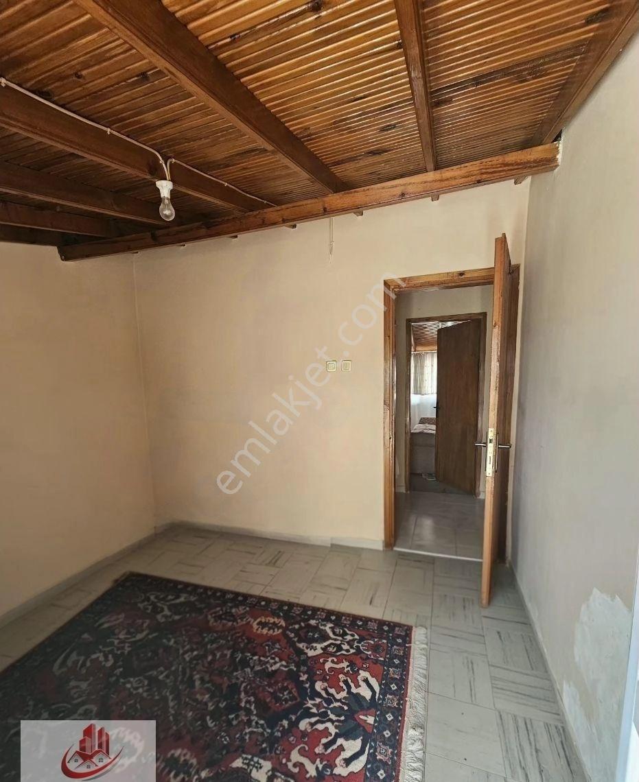 Ay Emlak'tan Armutlu Havuzlu Ak Hayat Sitesi İçinde Tripleks - Görsel 5