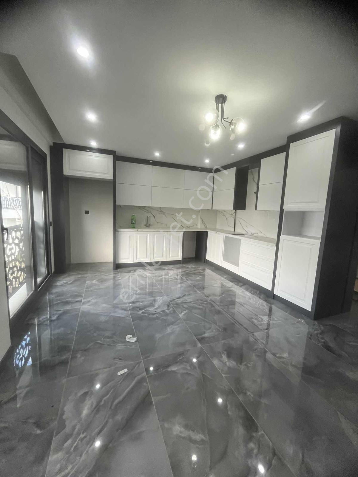 Atabey'den Bahçelievler'de Sıfır Satılık Villa Tekliflere Açık - Görsel 14