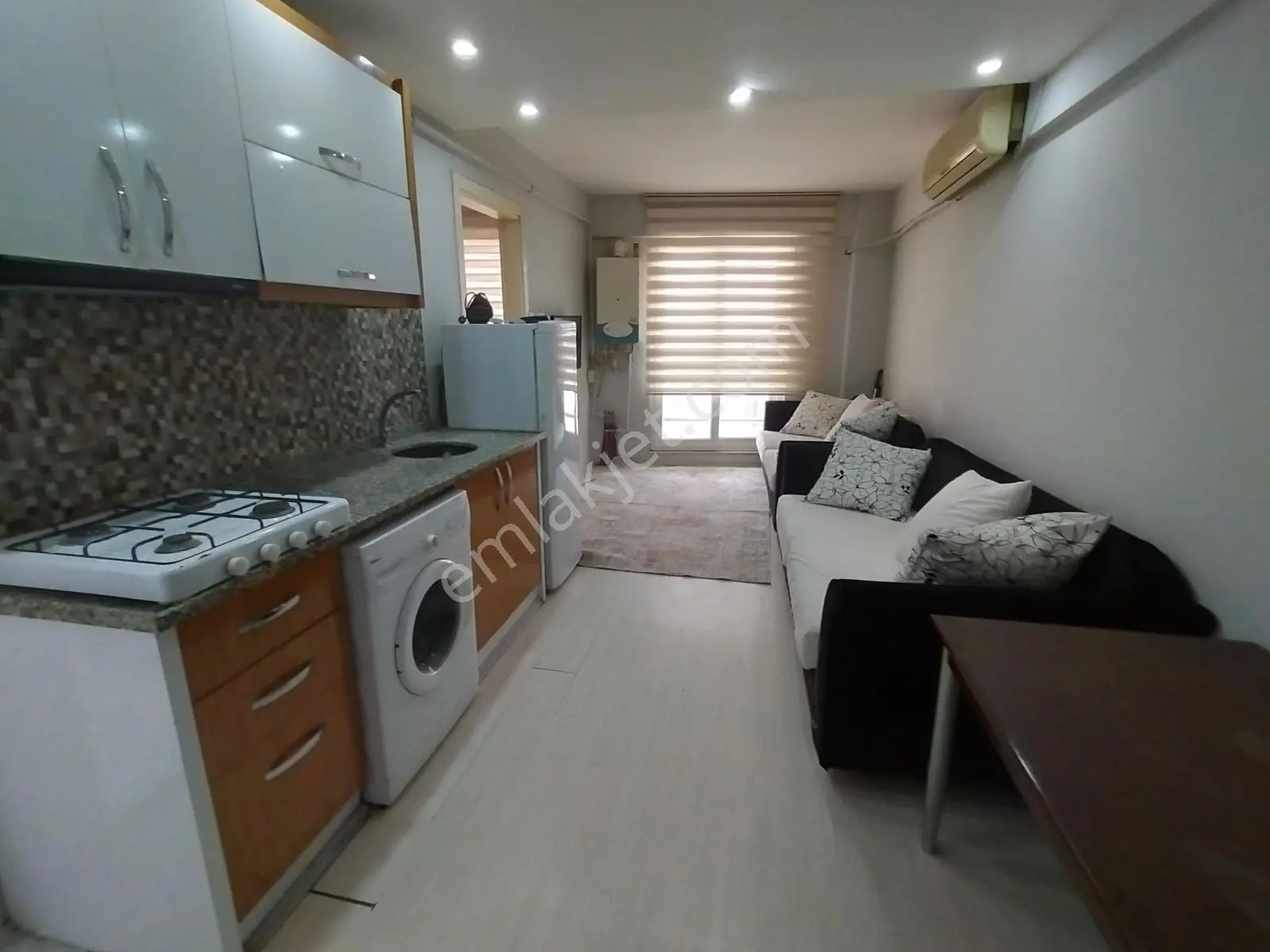 Hepsine Kredi Çıkar Feslikanda 50m2 1+1 Eşyalı Satılık Apart