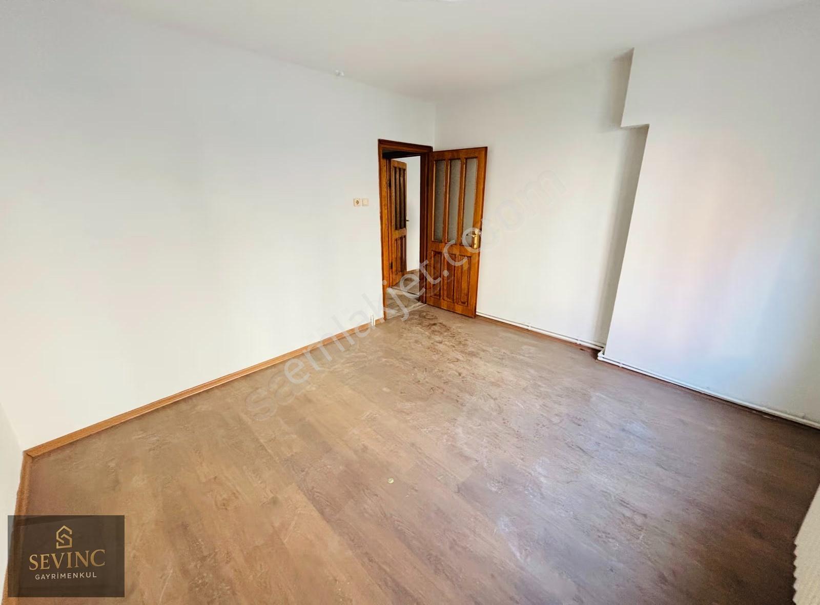 Sevinç'ten Hacıyusuf'ta Sahile 3 Dk Ara Kat Kiralık 3+1 Daire - Görsel 21