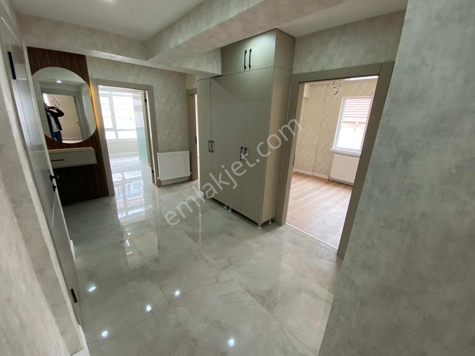 Selçuklu Mah. Ara Katta Salon Bağımsız Yapılı Satılık Daire - Görsel 24