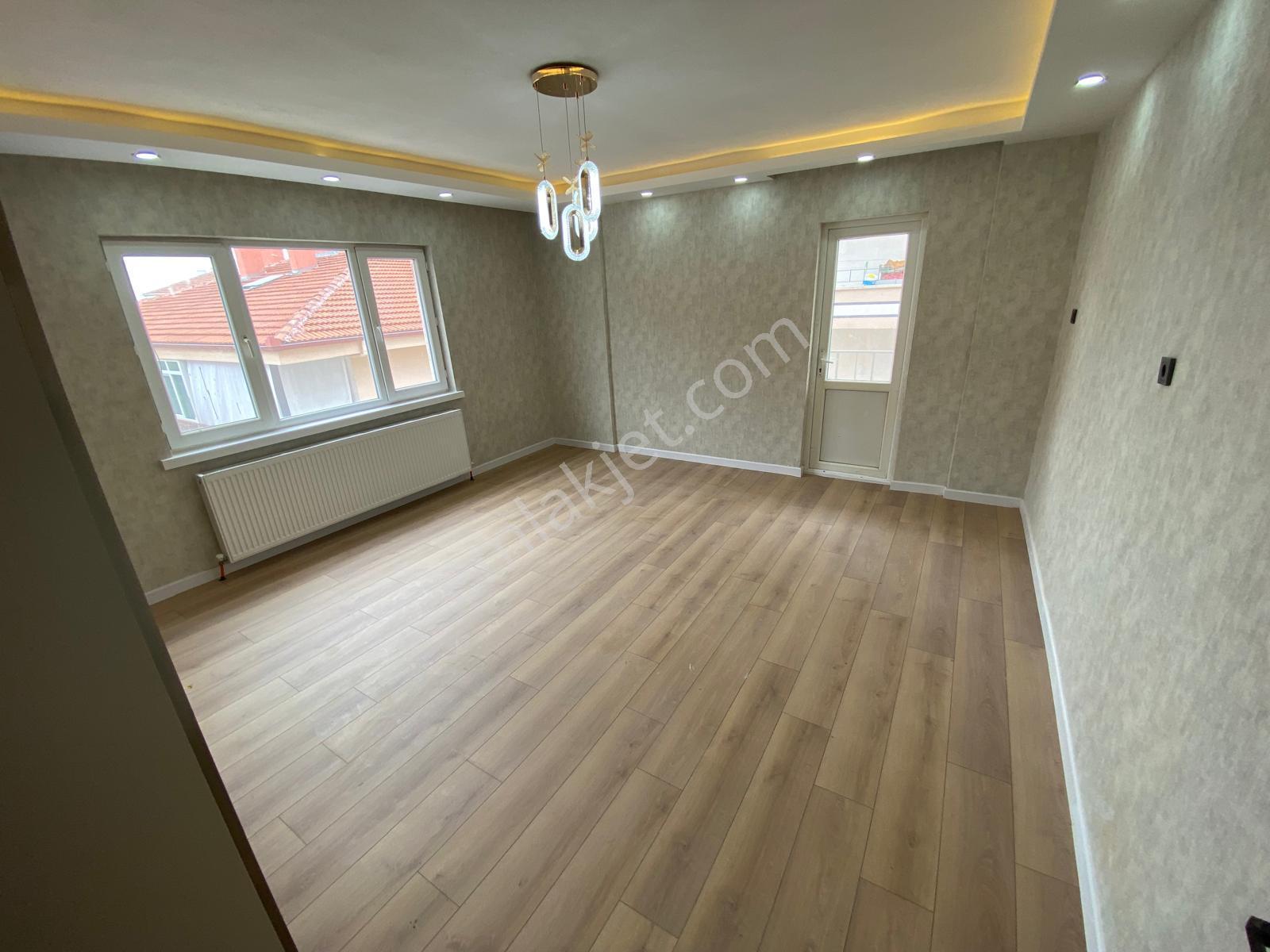 Selçuklu Mah. Ara Katta Salon Bağımsız Yapılı Satılık Daire - Görsel 4