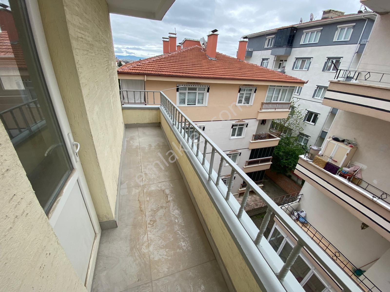 Selçuklu Mah. Ara Katta Salon Bağımsız Yapılı Satılık Daire - Görsel 32