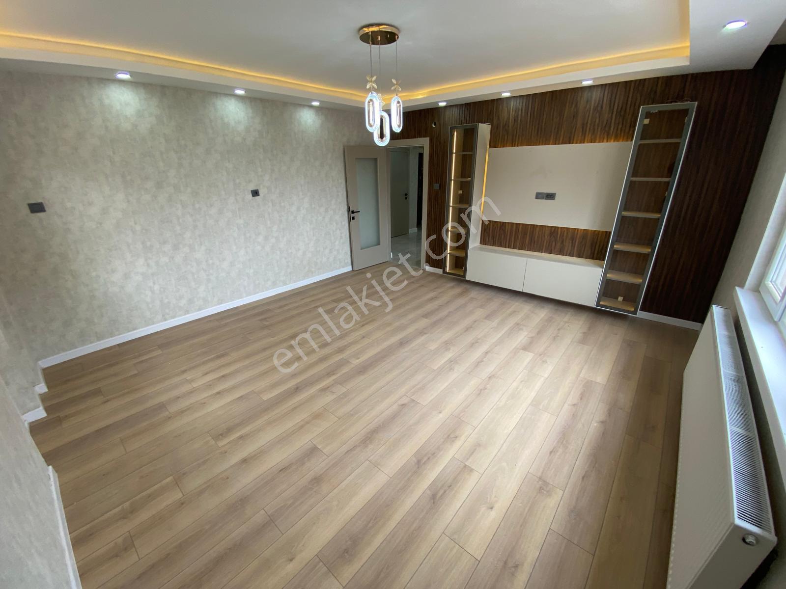 Selçuklu Mah. Ara Katta Salon Bağımsız Yapılı Satılık Daire - Görsel 5