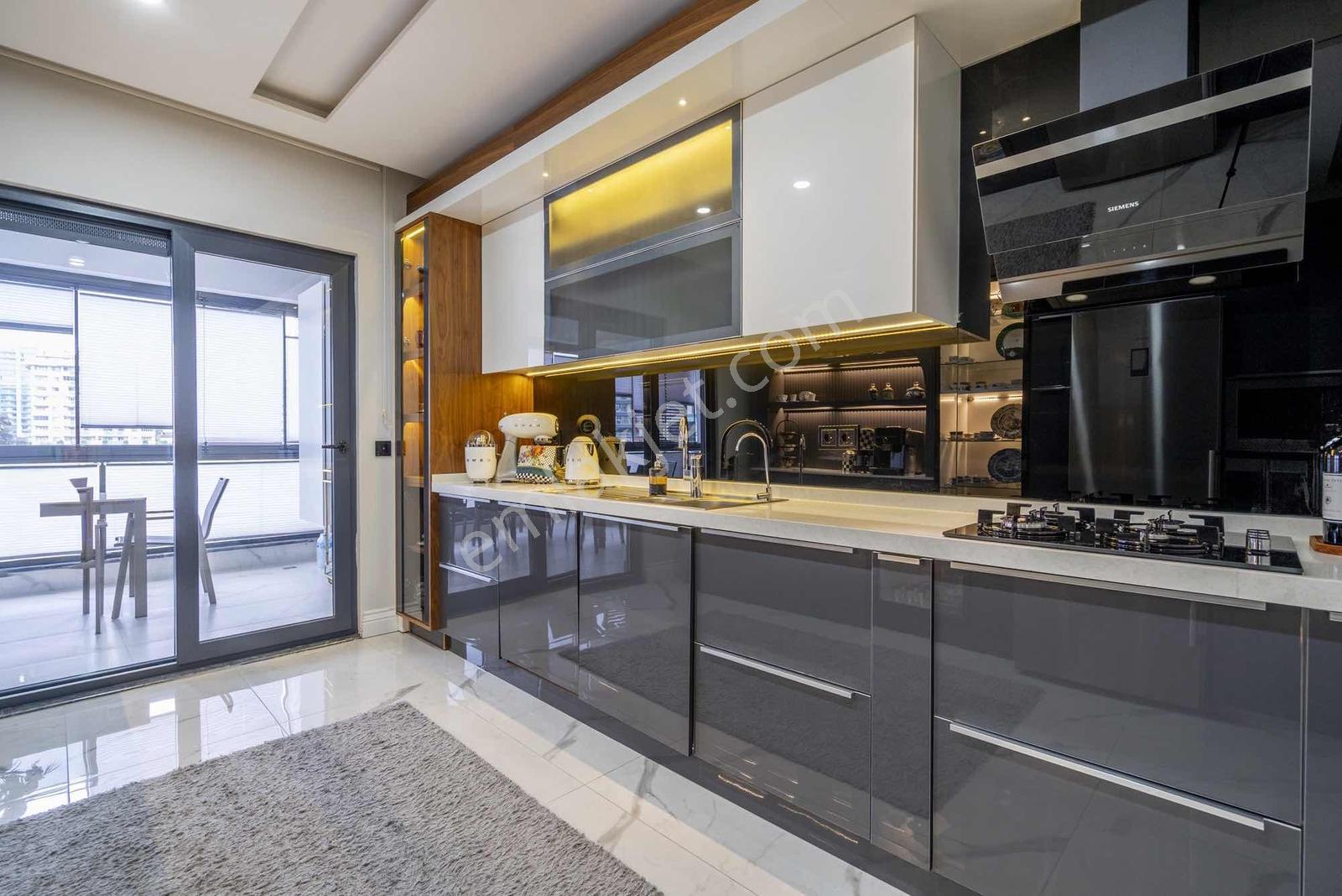 23 Nisanın Prestijli Sitesi Referans Plus'ta Ekstralı Daire - Görsel 12