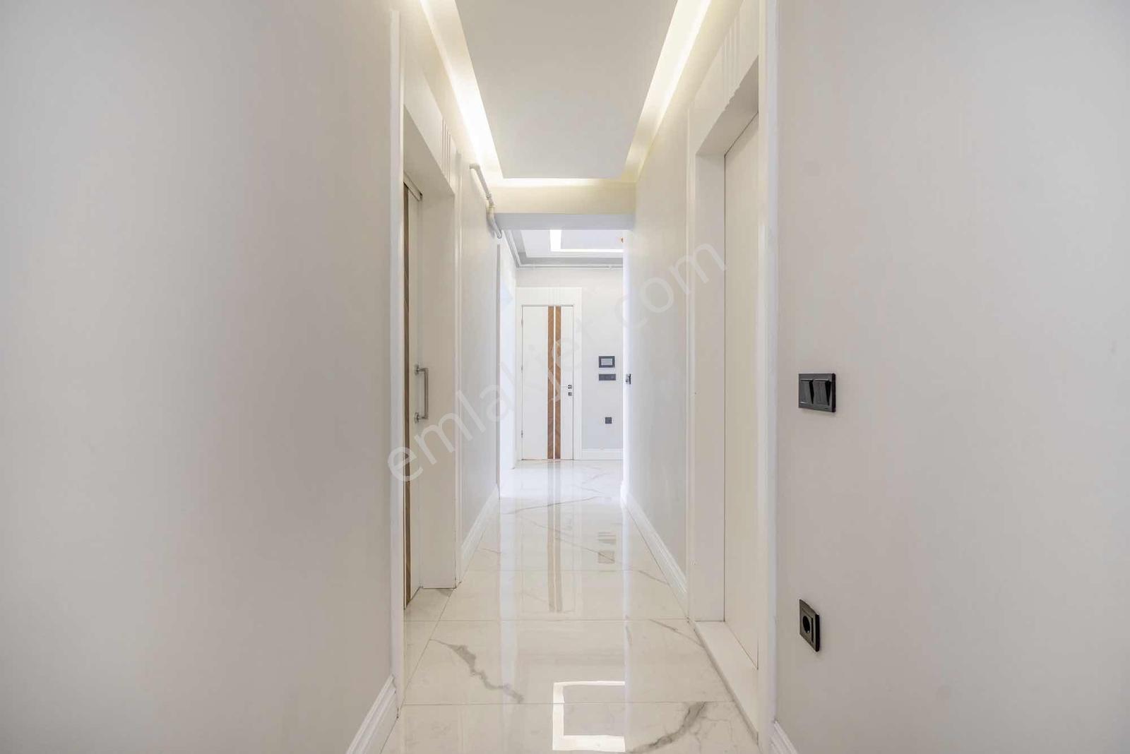 23 Nisanın Prestijli Sitesi Referans Plus'ta Ekstralı Daire - Görsel 31