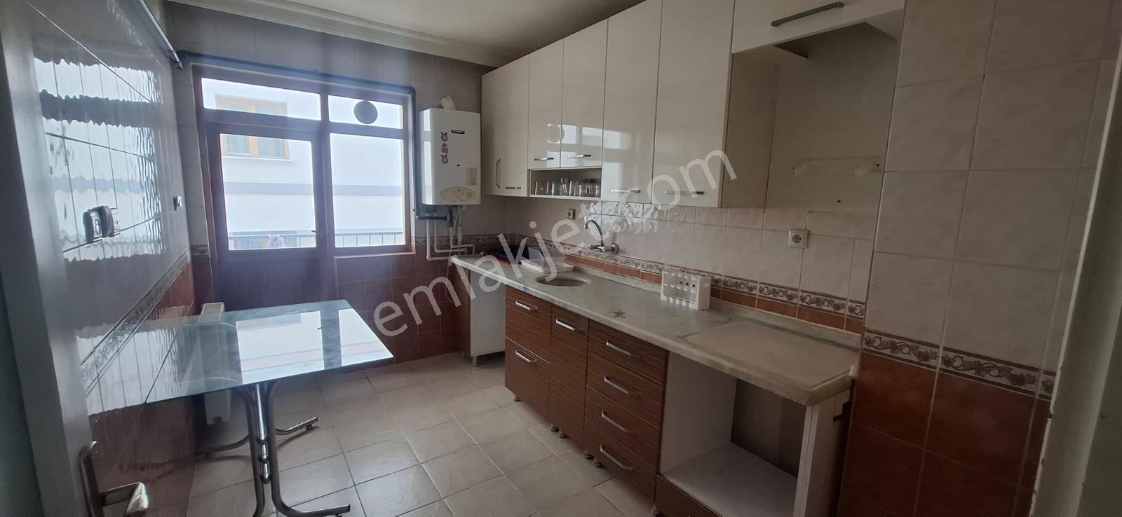 Altındağ - Battalgazi Mahallesinde Cadde Üzerinde Ön Cephe Kiralık Daire !!! - Görsel 6