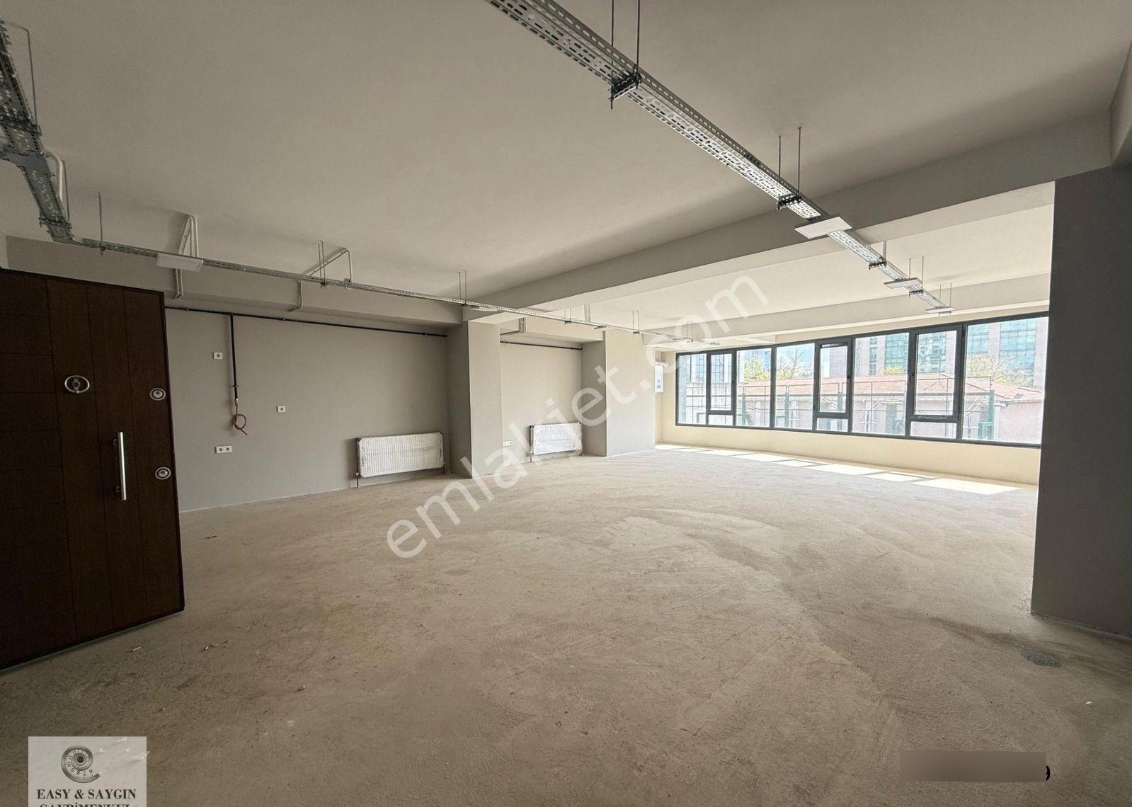 Çağlayan Adliyesi Karşısında Tam Kat 180 M2 Sıfır İçi Bölünmemiş Noter V.b. Uygun