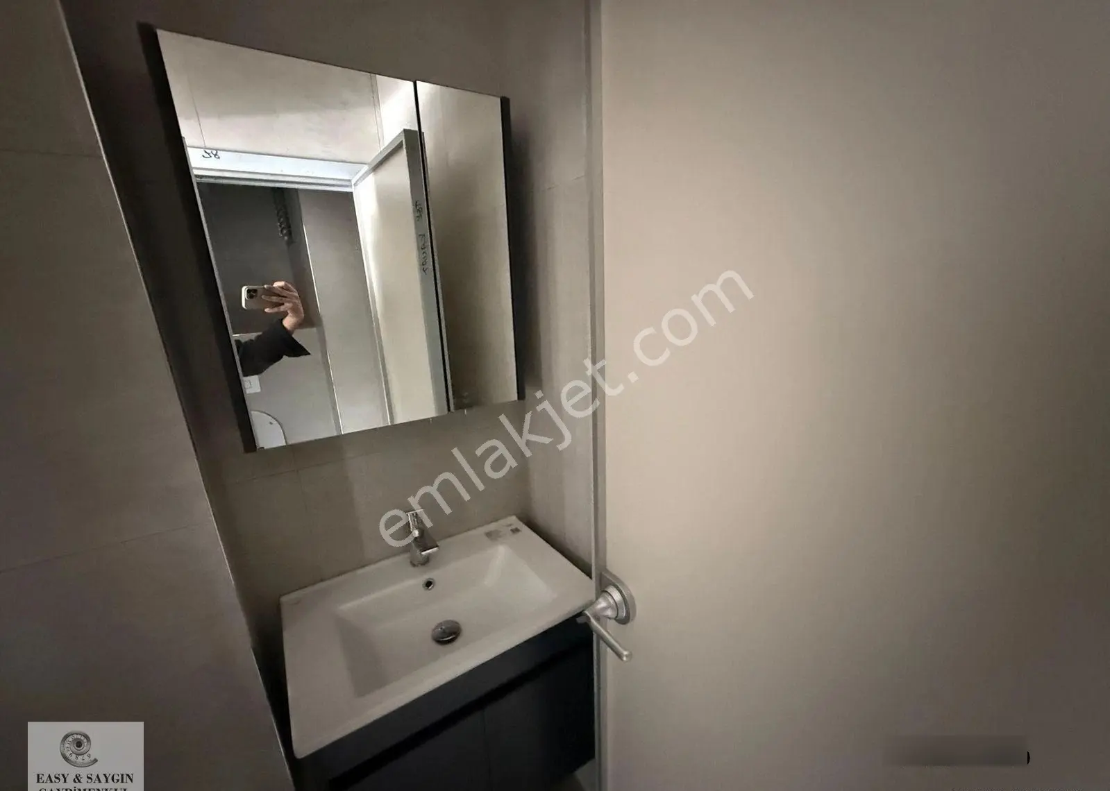 Çağlayan Adliyesi Karşısında Tam Kat 180 M2 Sıfır İçi Bölünmemiş Noter V.b. Uygun - Görsel 3