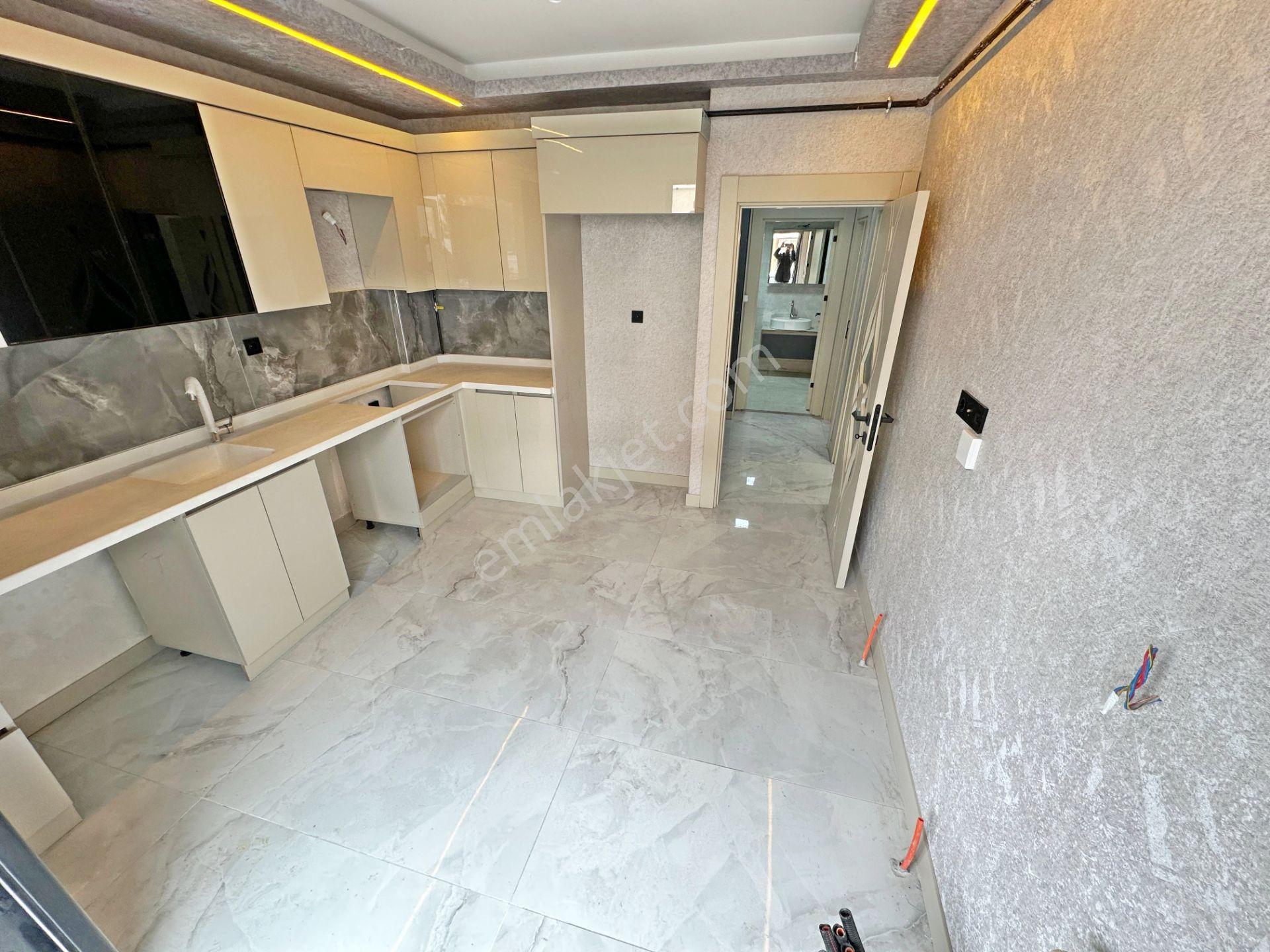 Keçiörern'de Emsali Olmayan Sıfır Geniş Full Yapılı Daire - Görsel 13