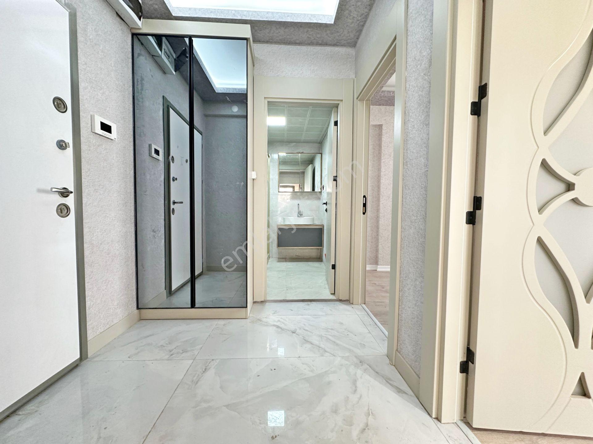 Keçiörern'de Emsali Olmayan Sıfır Geniş Full Yapılı Daire - Görsel 23
