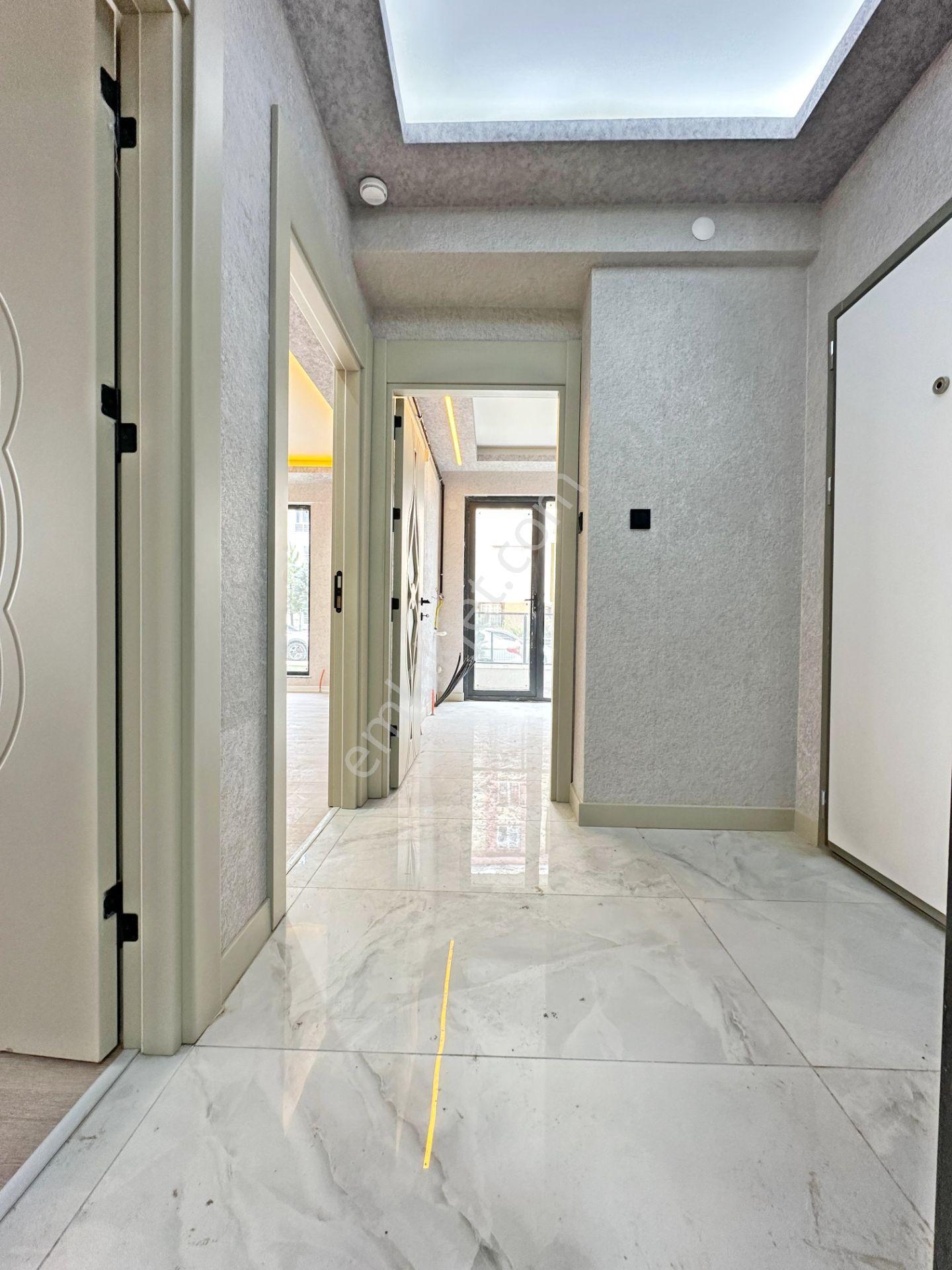 Keçiörern'de Emsali Olmayan Sıfır Geniş Full Yapılı Daire - Görsel 18