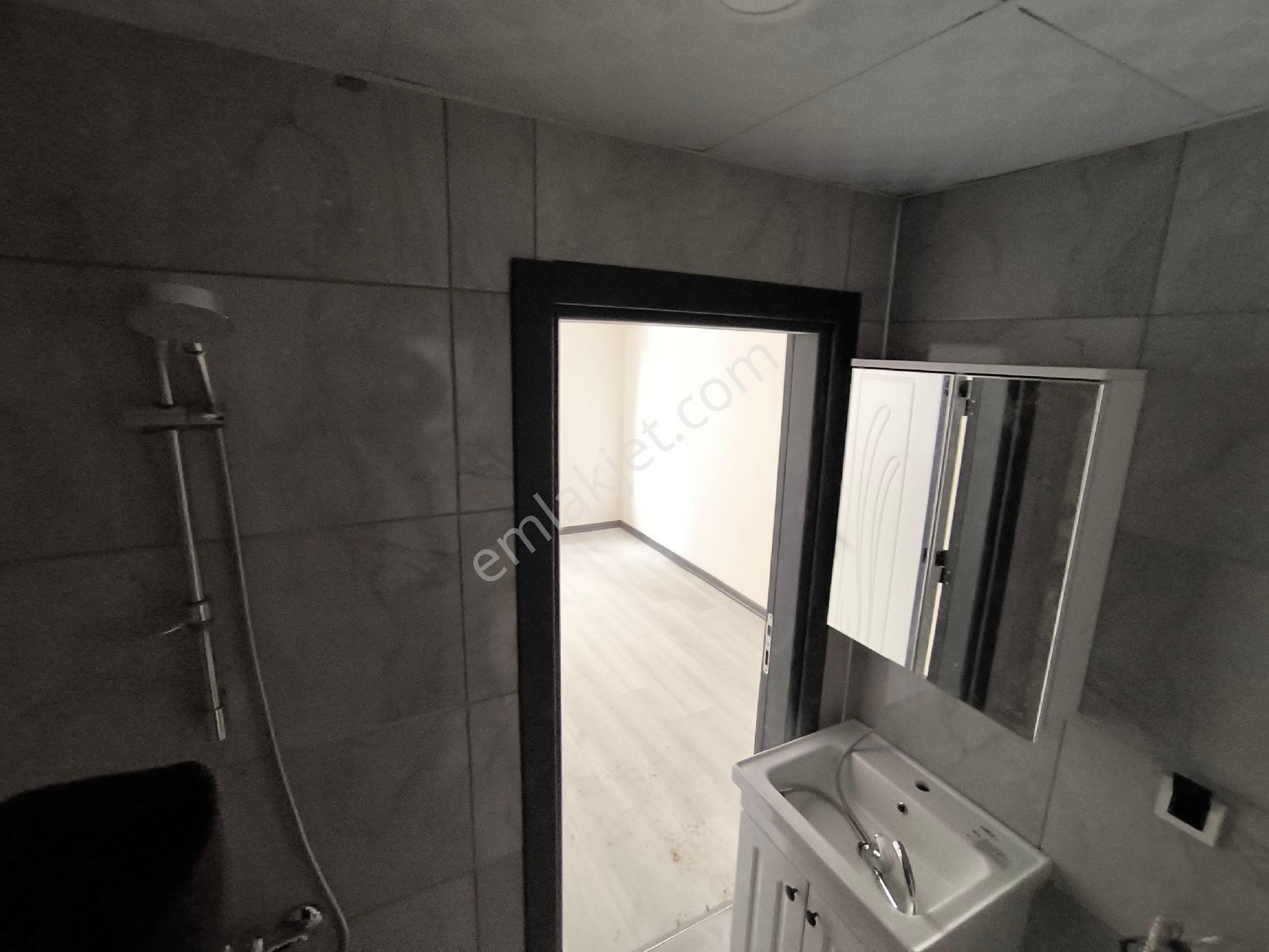 Re/max Land'den Çerkezköy Tepe Yolu Üzerinde 2+1 - Görsel 21