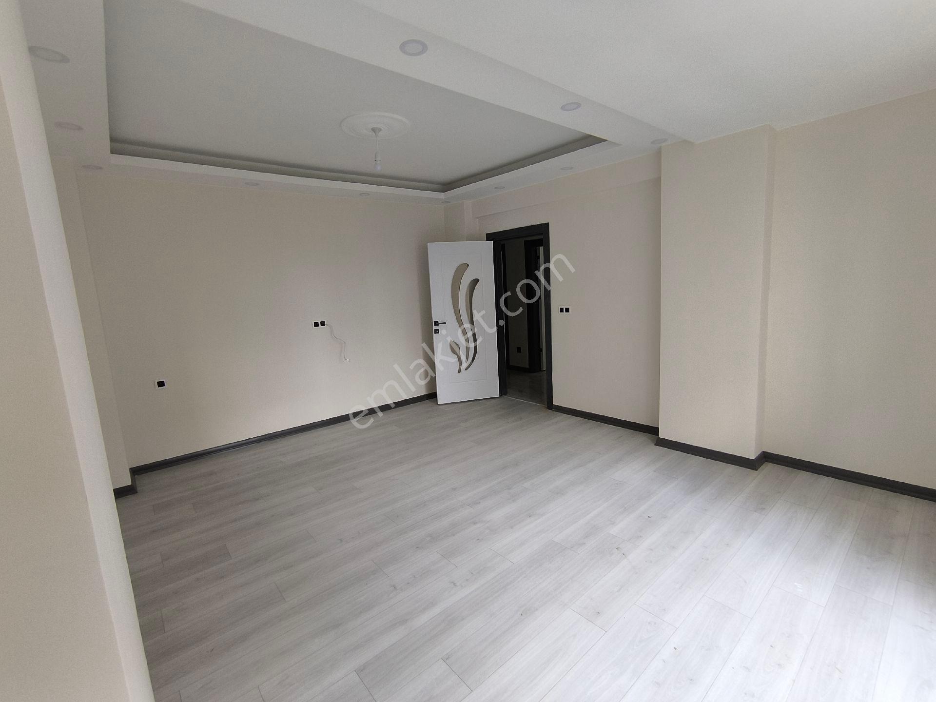 Re/max Land'den Çerkezköy Tepe Yolu Üzerinde 2+1 - Görsel 7