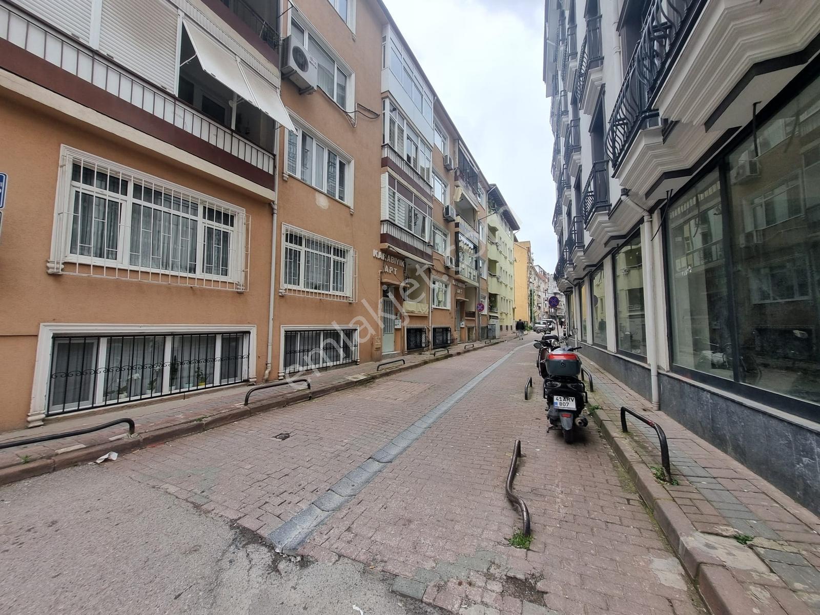 İzmit Hacı Hızır Mah Yeni Metro İst Yanı Satılık 3+1 Kot Daire - Görsel 9