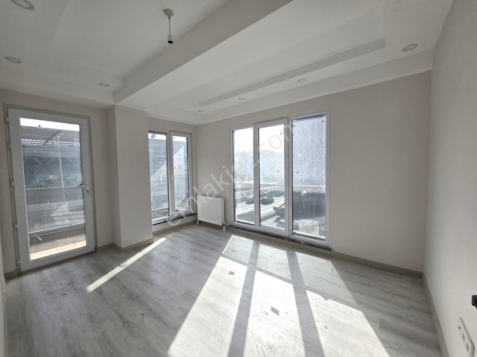 Remax'tan Satılık E-5 Cephe Sıfır Yatırımlık Daire / Home Ofis - Görsel 6
