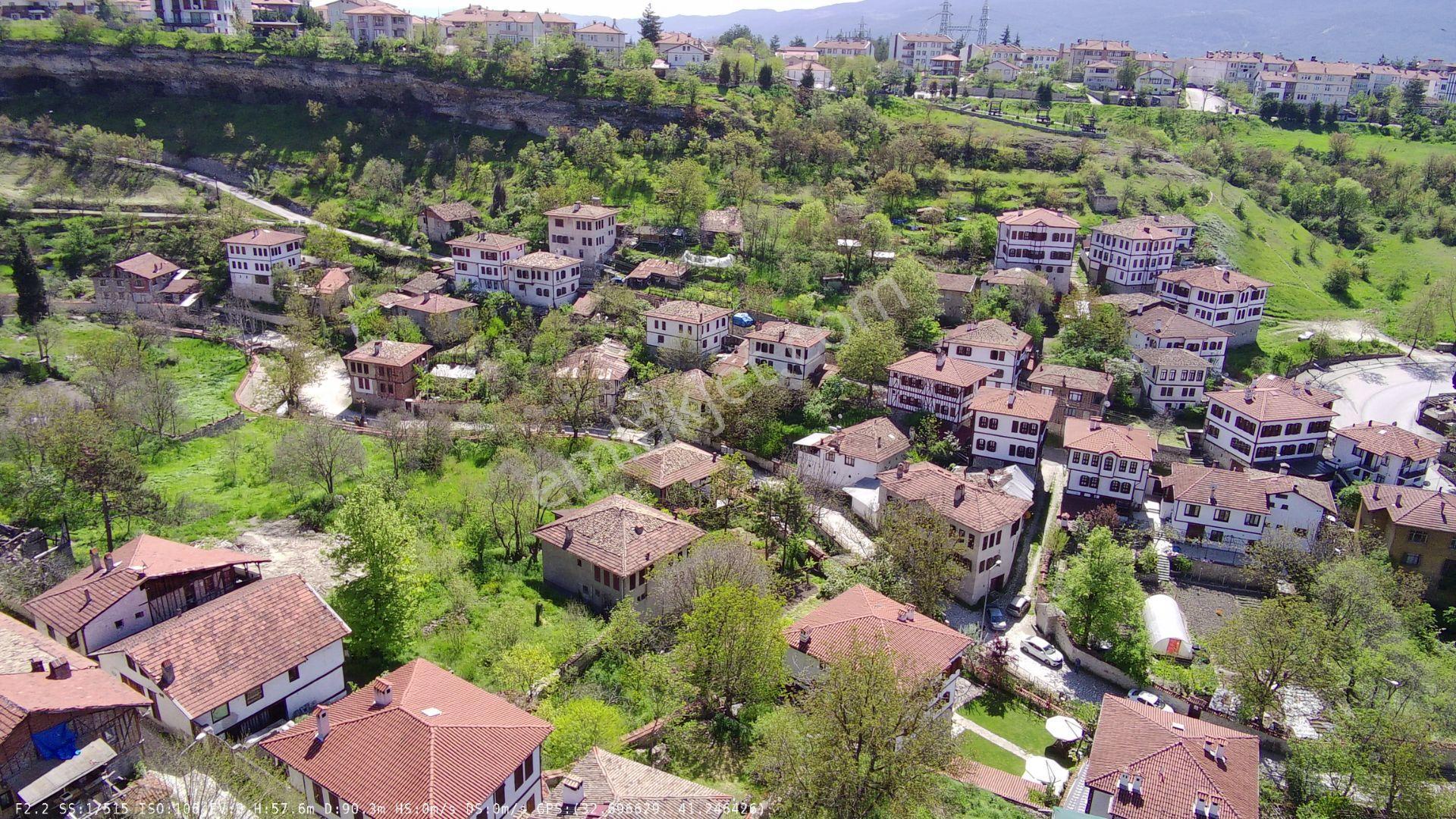 Wisrem Safranboludan Eskiçarşıda 3 Katlı Bahçeli Konak Ve Arsası - Görsel 7