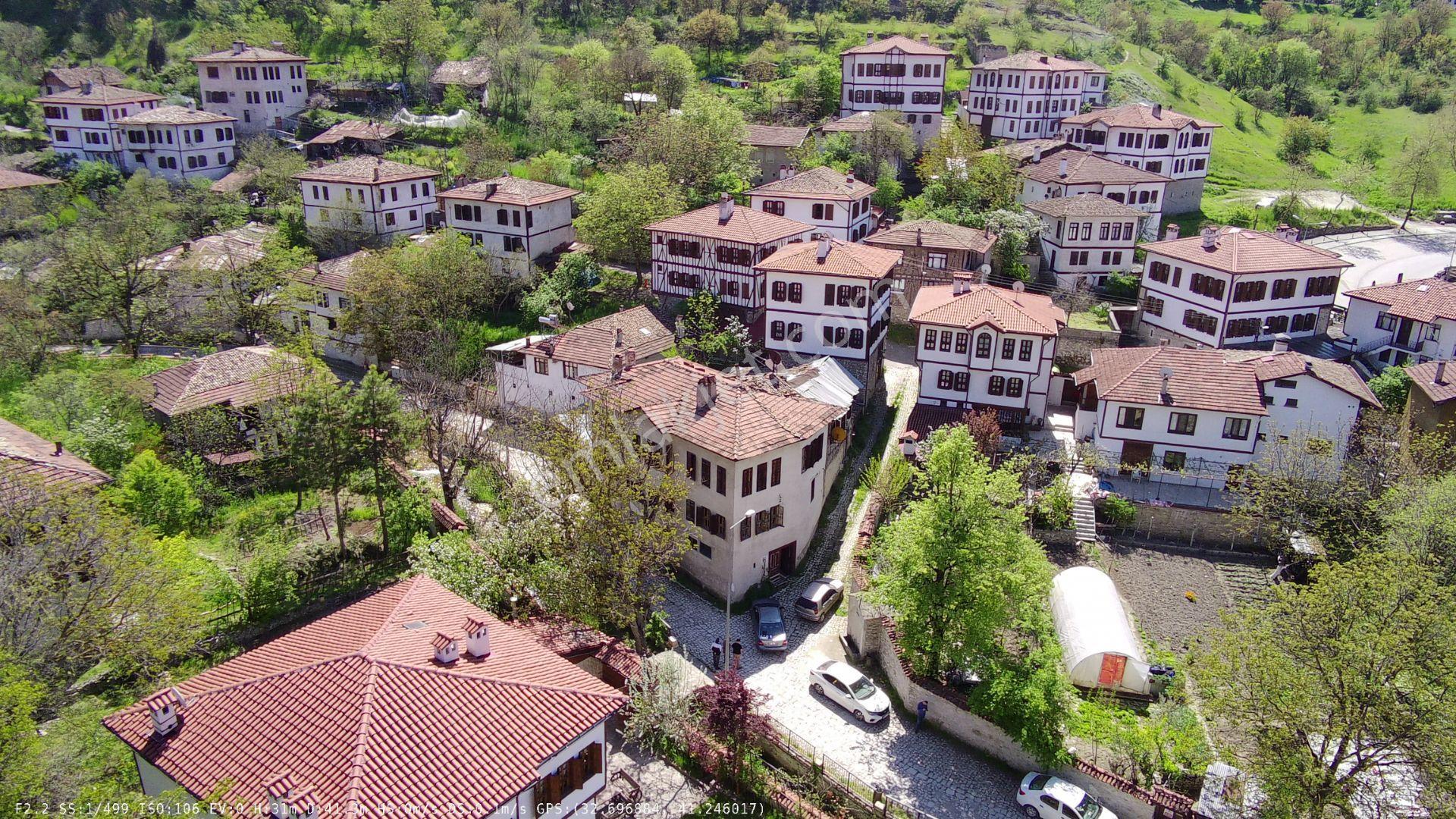 Wisrem Safranboludan Eskiçarşıda 3 Katlı Bahçeli Konak Ve Arsası - Görsel 5