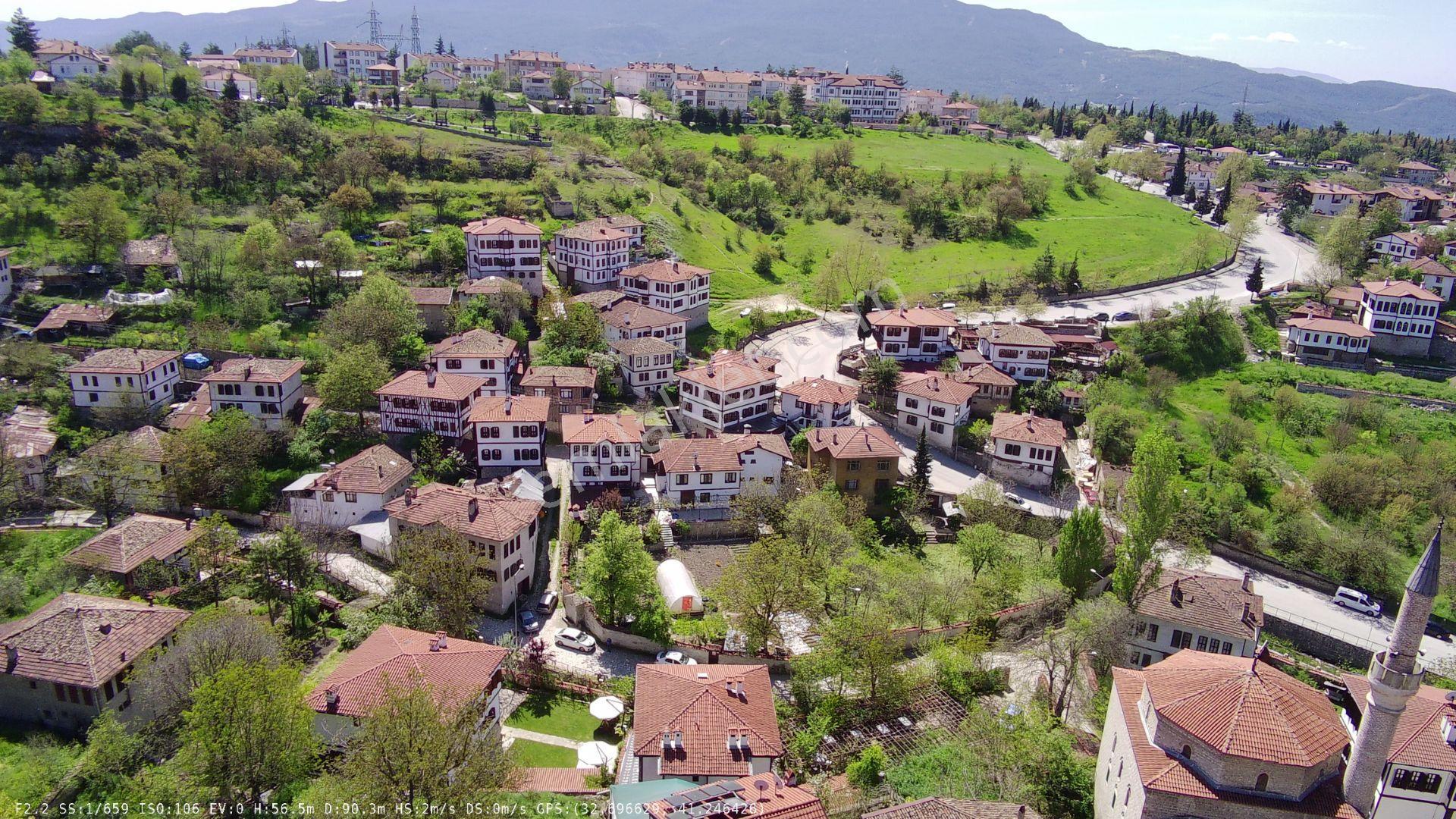 Wisrem Safranboludan Eskiçarşıda 3 Katlı Bahçeli Konak Ve Arsası - Görsel 6