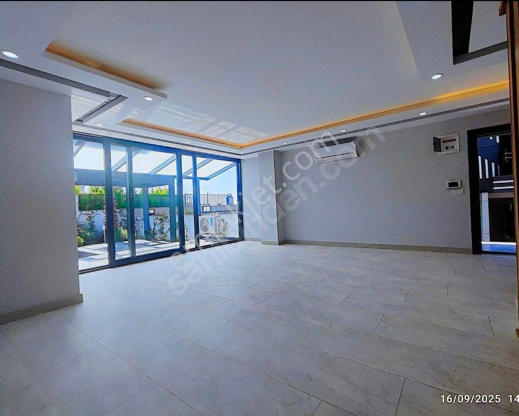 ("beylikdüzü Deregzinda") 400m2 Bahçeli Özel Tasarım Modern Lüks Villa - Görsel 24