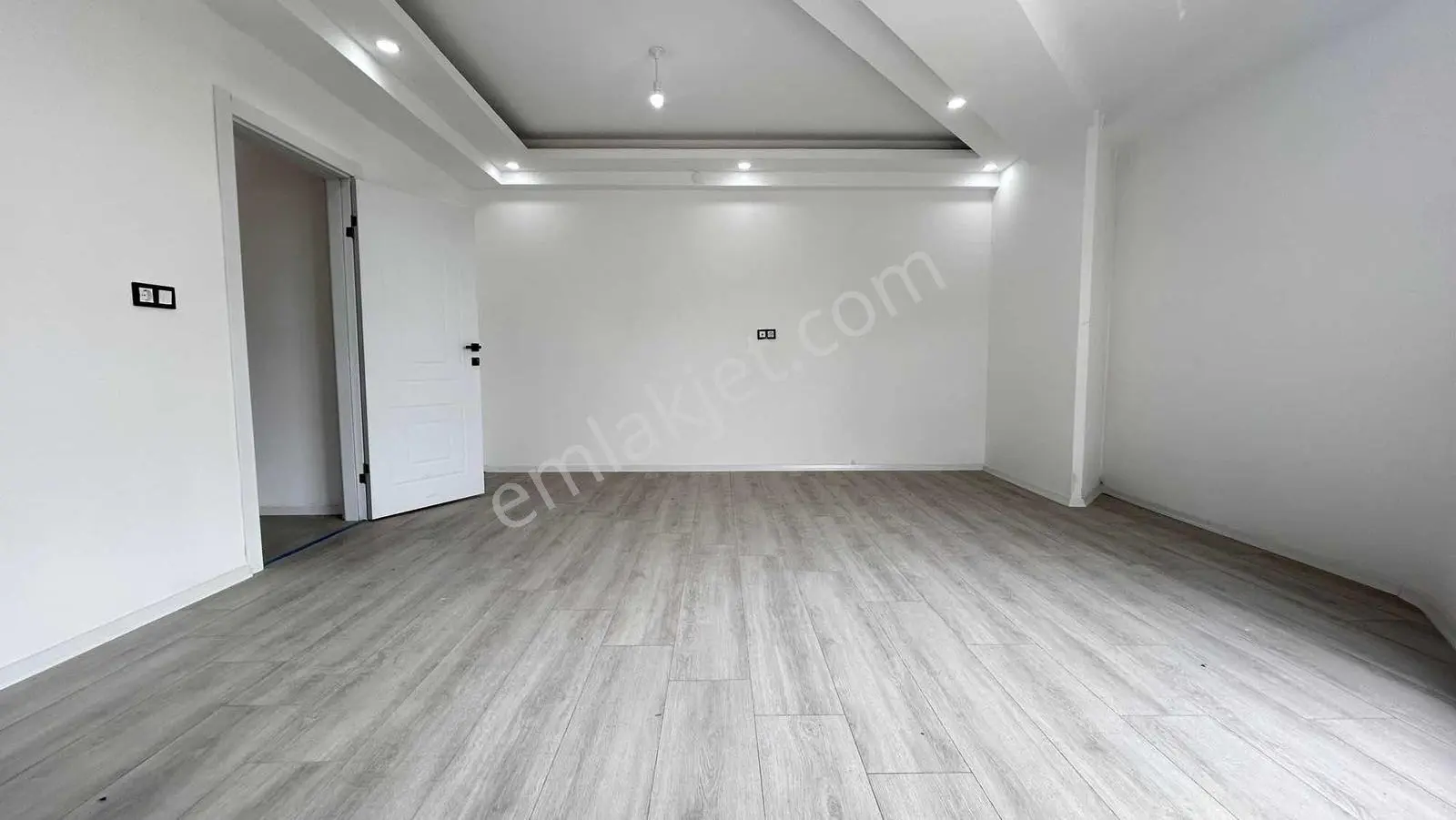 Özyurt'dan Belediye Meydana Yakın Atatürk Mh. 3+1 Satılık Daire - Görsel 4