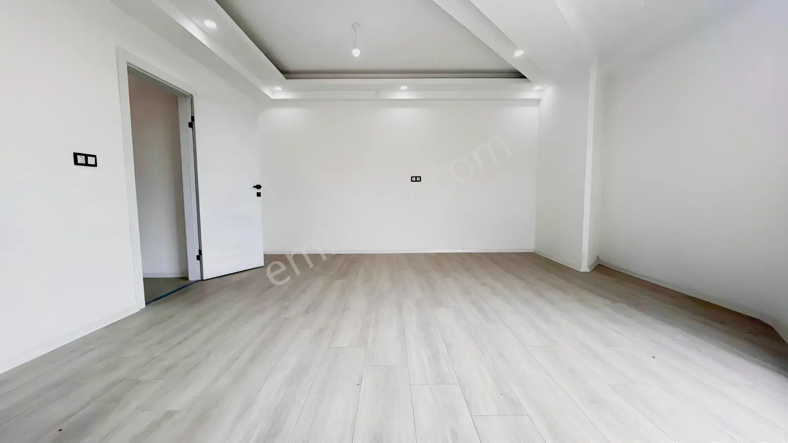 Özyurt'dan Belediye Meydana Yakın Atatürk Mh. 3+1 Satılık Daire - Görsel 2
