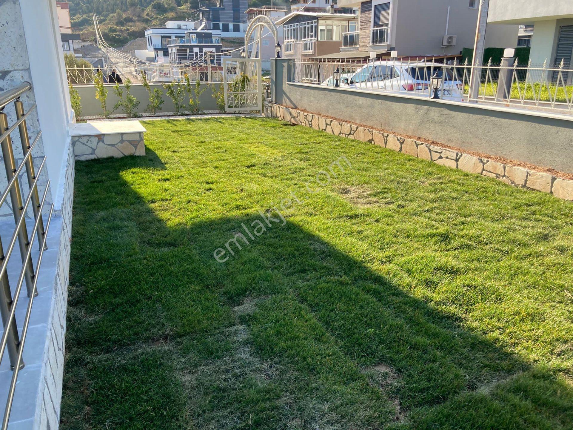 Seferihisar Doğanbeyde Satılık 2+1 Deniz Manzaralı Bahçeli Villa - Görsel 11