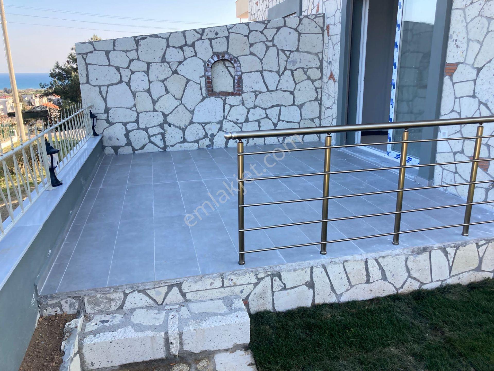 Seferihisar Doğanbeyde Satılık 2+1 Deniz Manzaralı Bahçeli Villa - Görsel 7