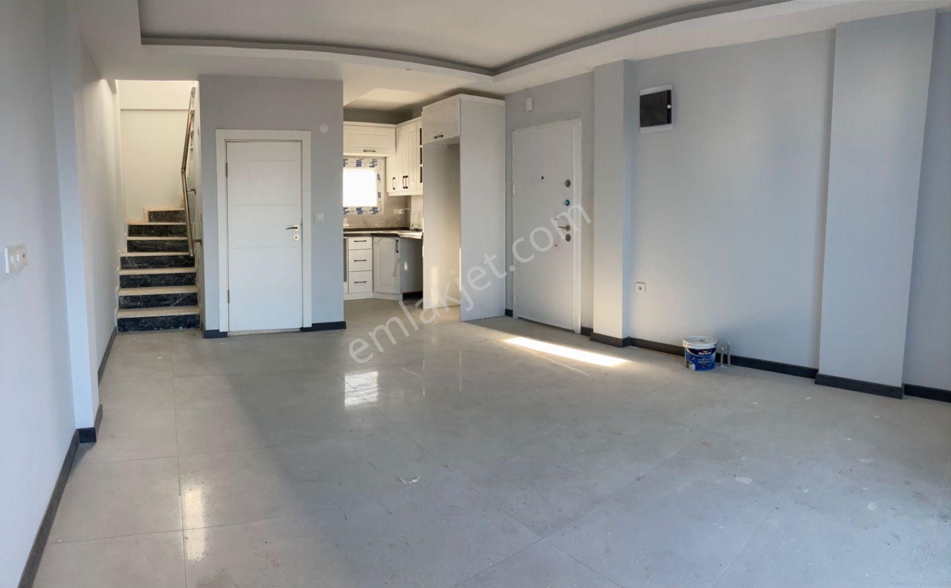 Seferihisar Doğanbeyde Satılık 2+1 Deniz Manzaralı Bahçeli Villa - Görsel 19