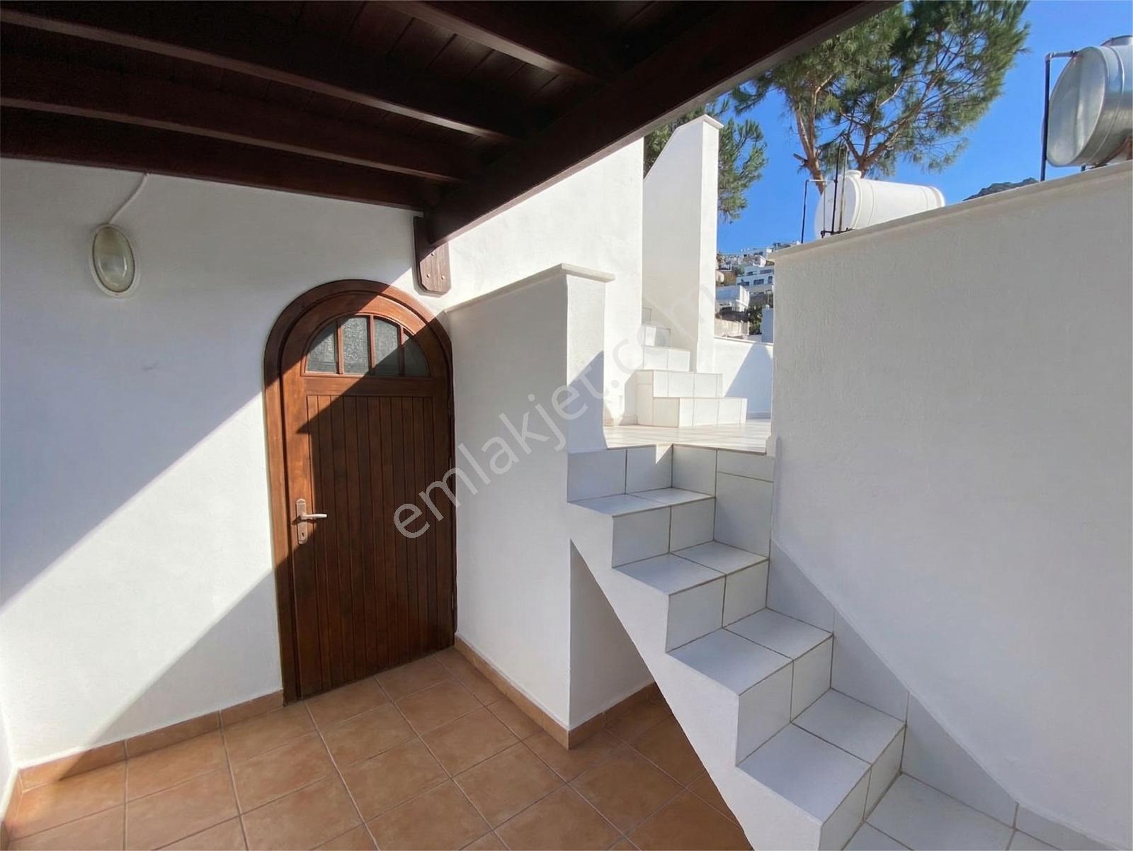 Bodrum Kadıkalesi Özel Plajlı 5+1 Müstakil Bahçeli Villa - Görsel 13