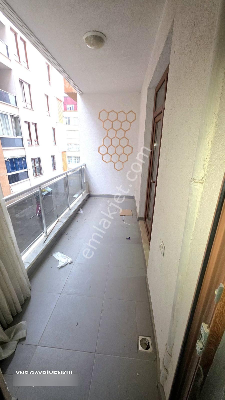 Bahçıvan Mahallesinde Kiralık 2+1 Daire - Görsel 5
