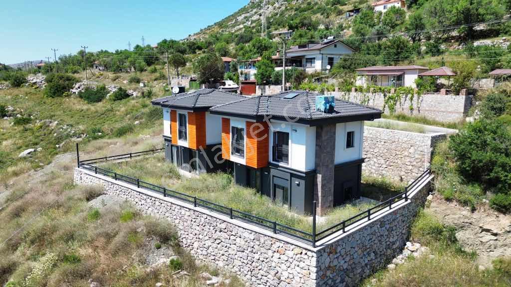 Marmaris Söğüt’te Eşyalı, 4+1 Lüks Triplex Villa! - Görsel 2