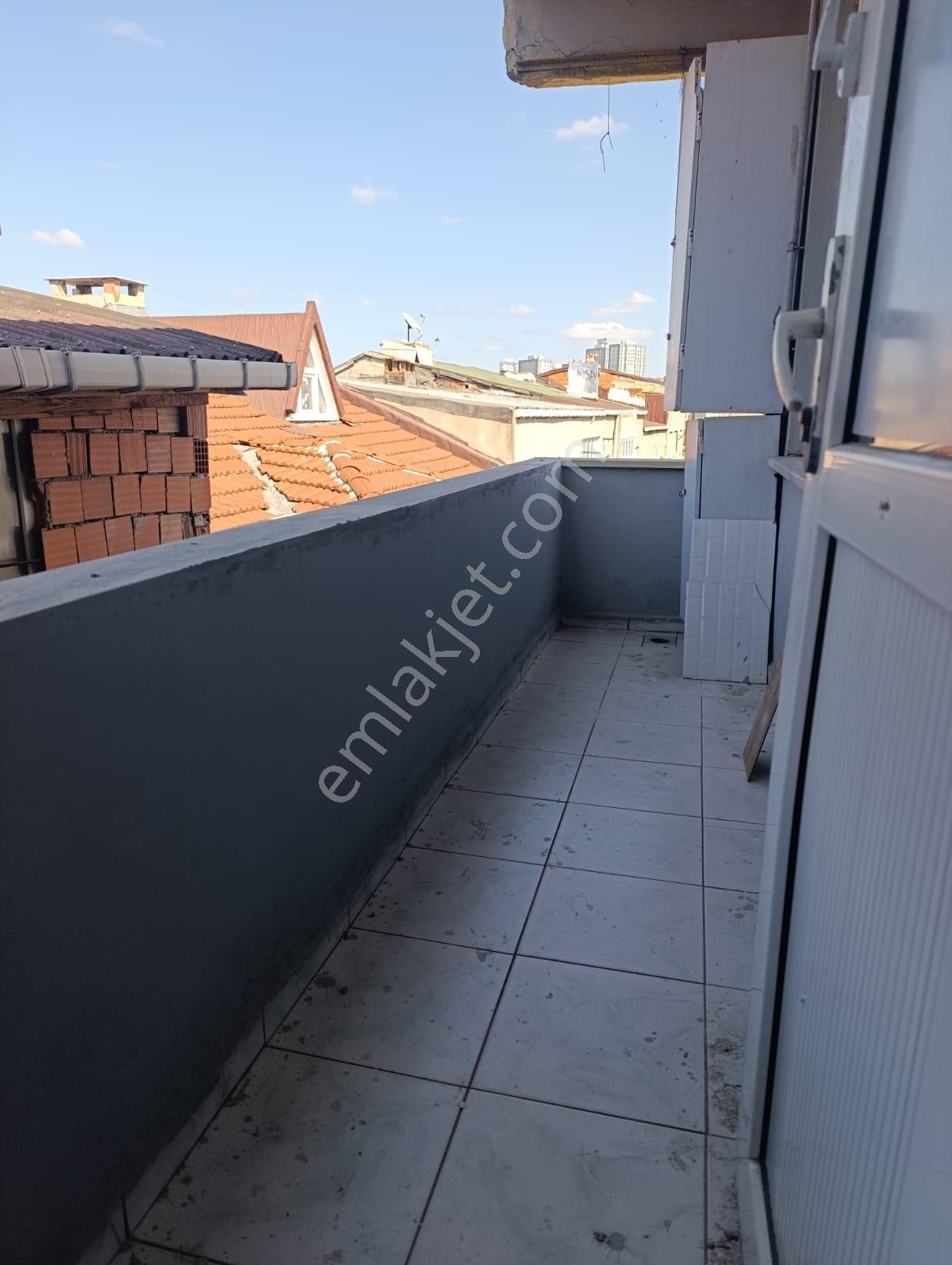 Torunlar Emlak'dan Bağcılar Yeni Mah'de Satılık 1+1 Daire - Görsel 6