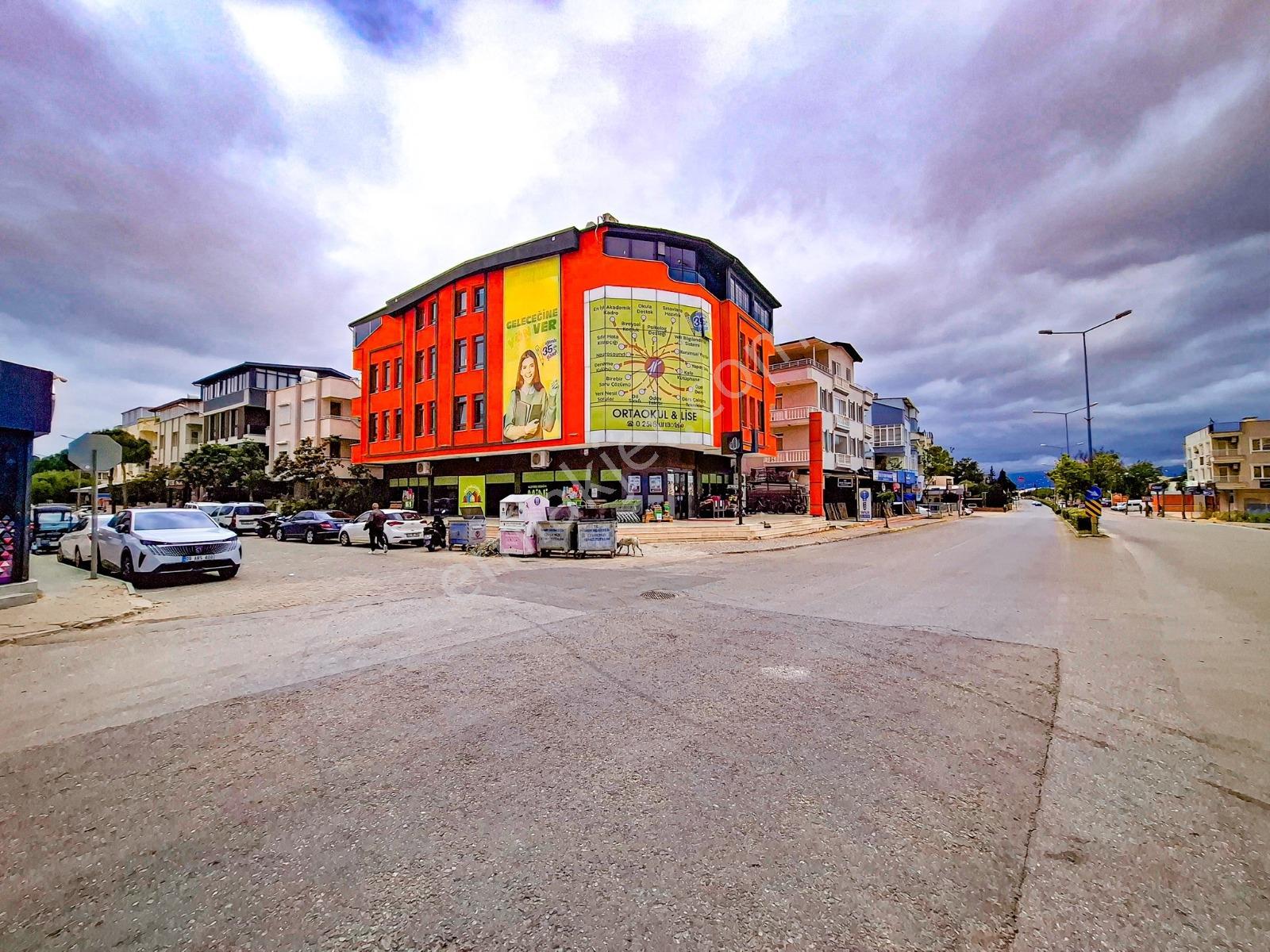 Çok Acil Devren Kiralık Ticari Potansiyeli Yüksek Kurumsalmarket - Görsel 3
