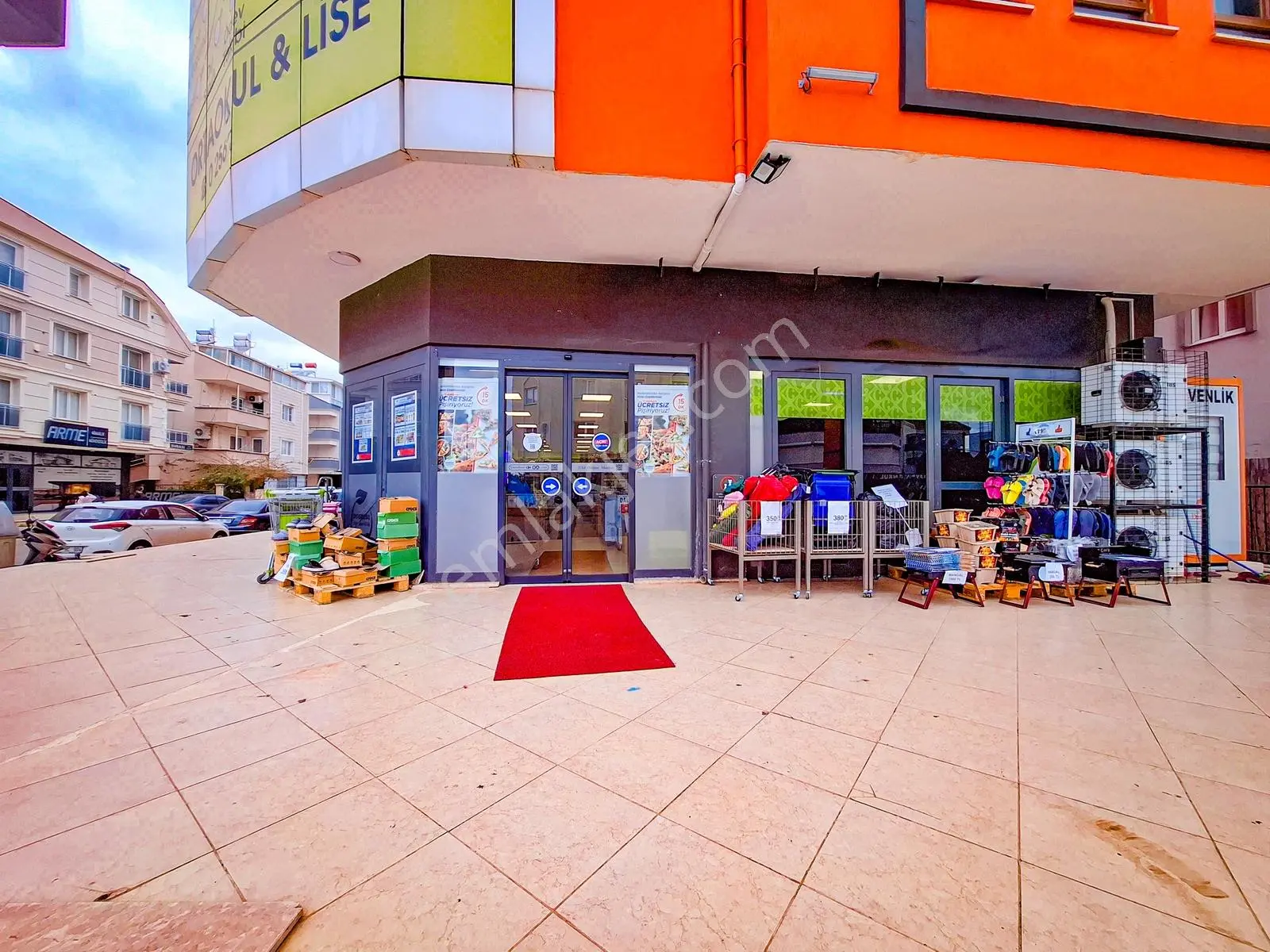 Çok Acil Devren Kiralık Ticari Potansiyeli Yüksek Kurumsalmarket