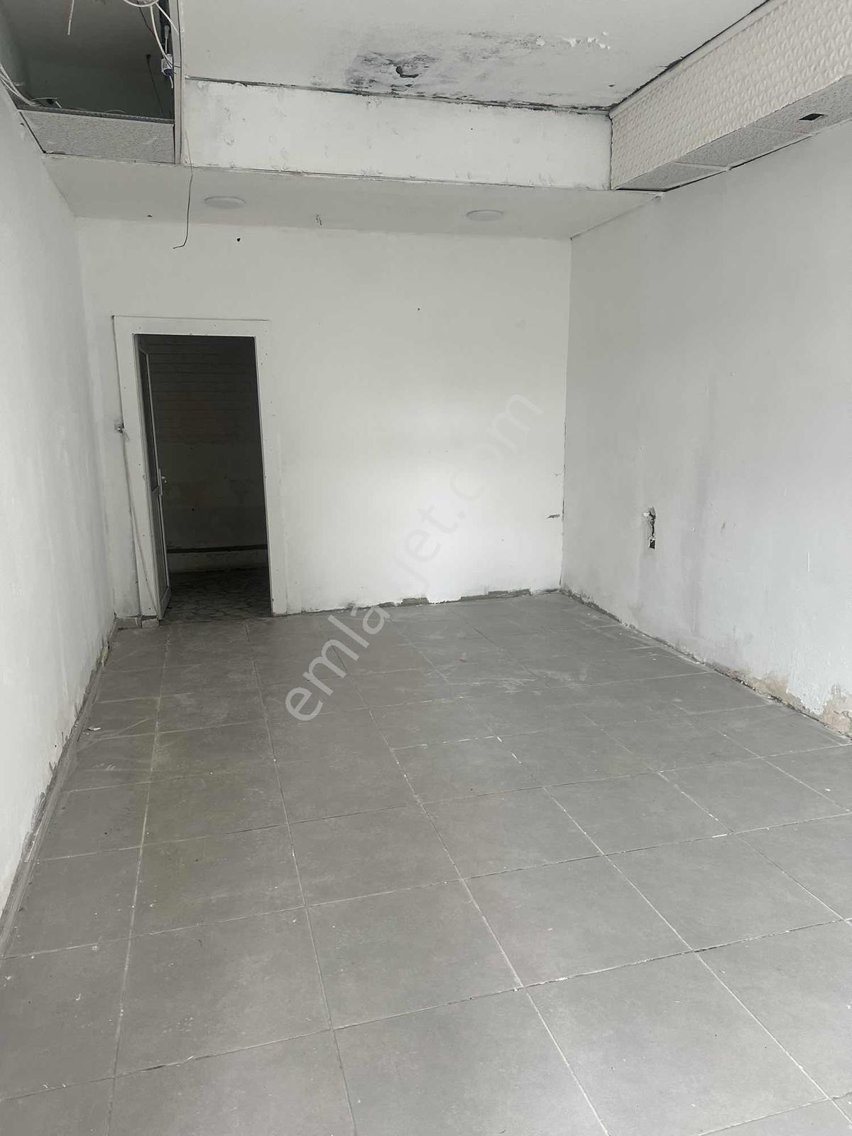 Yunus Emre Cadesinde Cadde Üstü - Görsel 11