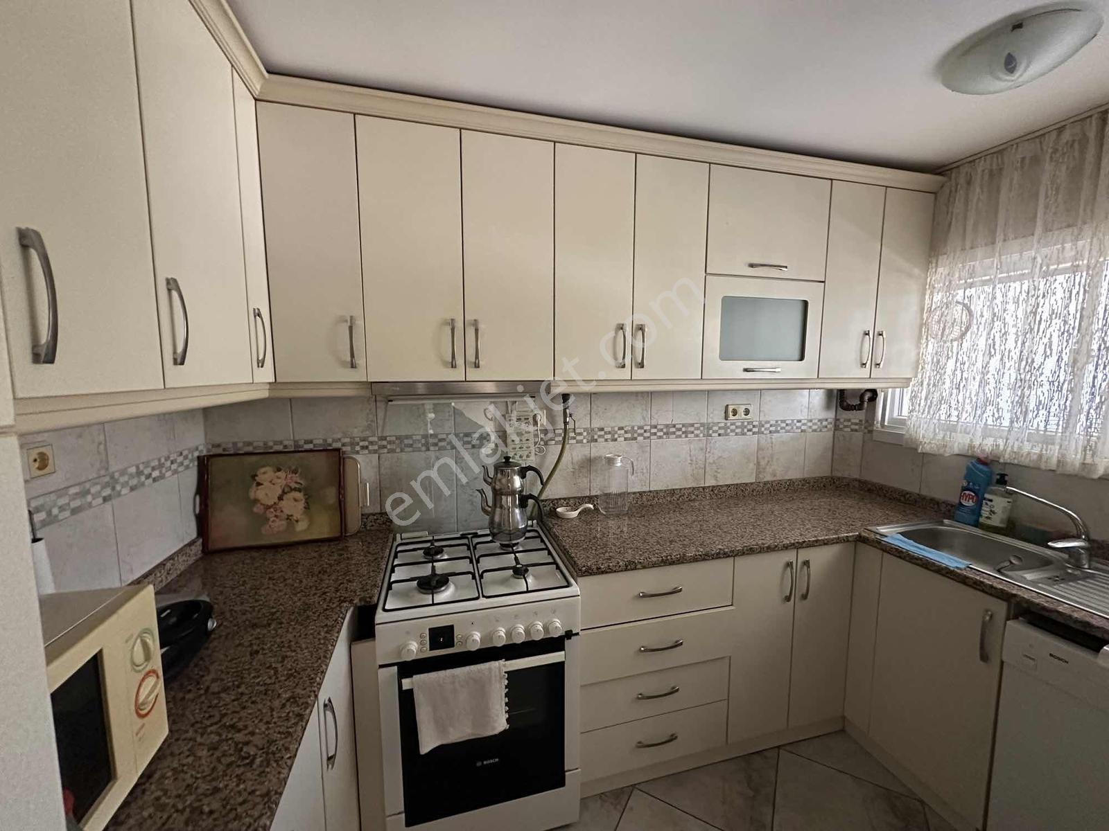 Silivri Bizimköy Sitesinde Bahçeli Yaz Sezonu Kiralık Villa - Görsel 6