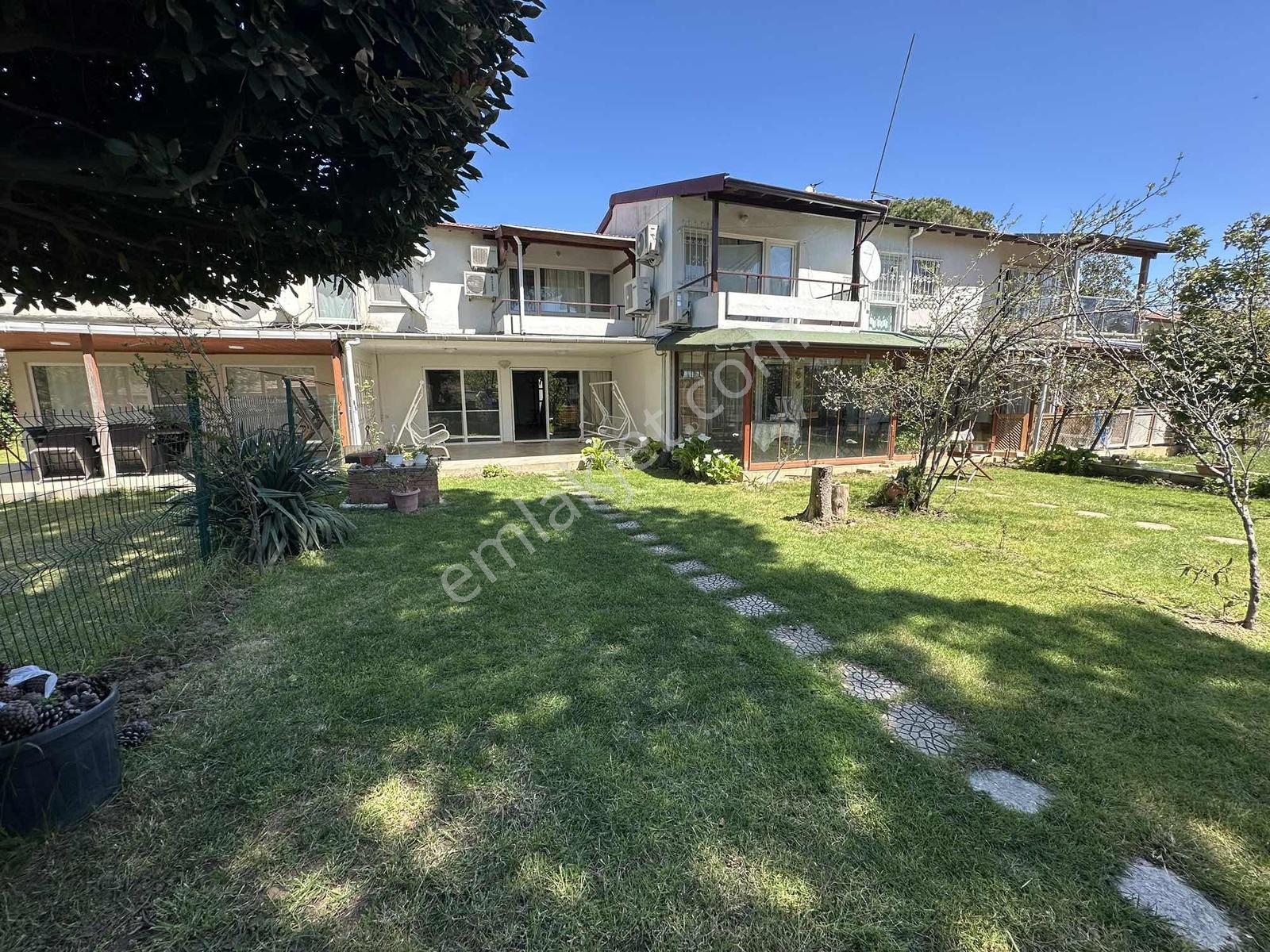 Silivri Bizimköy Sitesinde Bahçeli Yaz Sezonu Kiralık Villa - Görsel 12
