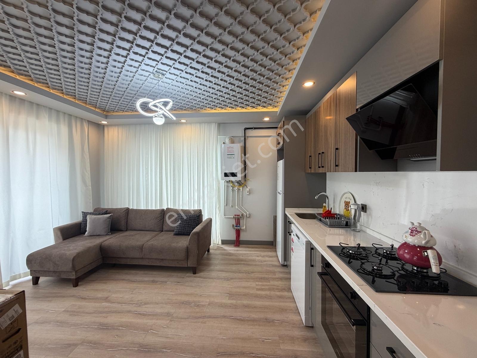 Alaçatıdan İncek'te Sıfır Eşyalı Lüks Kiralık 2+1 - Görsel 17