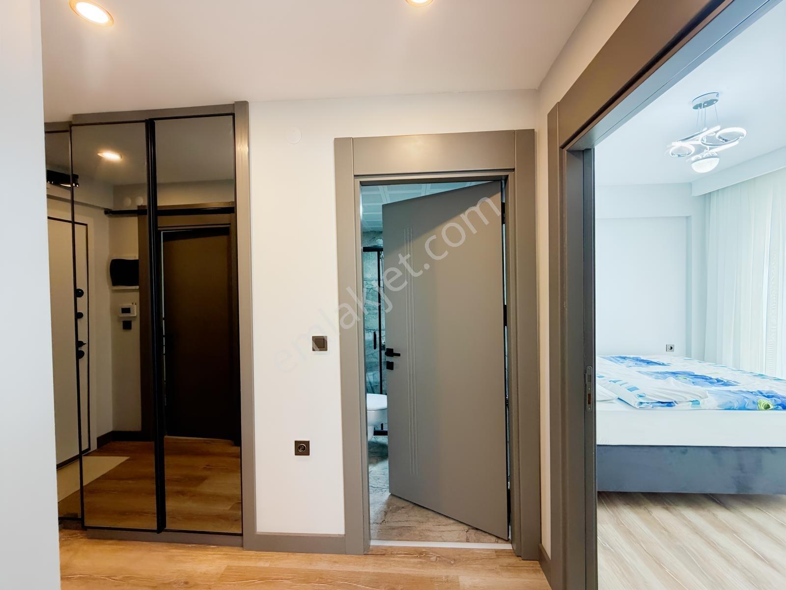 Alaçatıdan İncek'te Sıfır Eşyalı Lüks Kiralık 2+1 - Görsel 5
