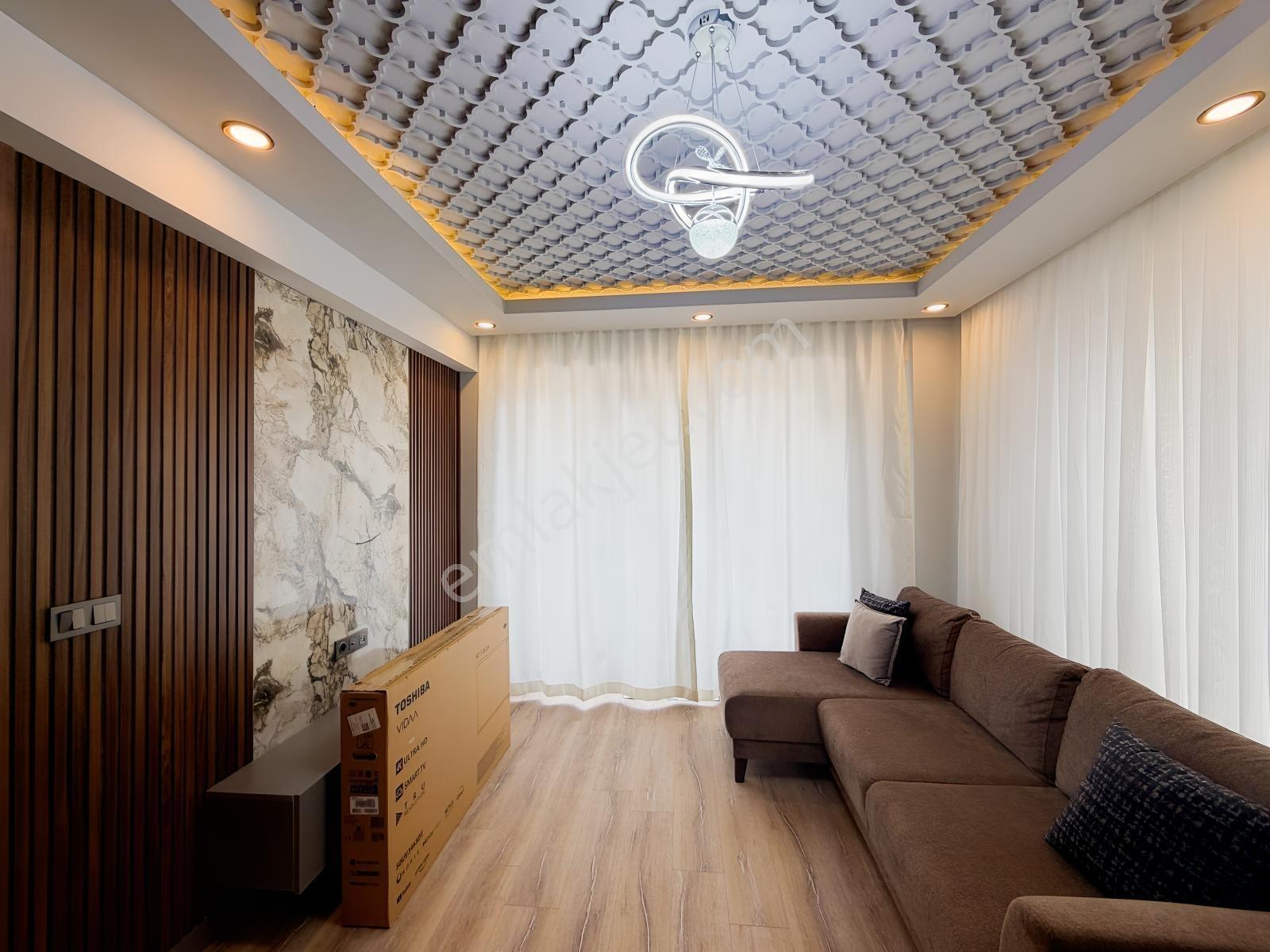 Alaçatıdan İncek'te Sıfır Eşyalı Lüks Kiralık 2+1 - Görsel 36