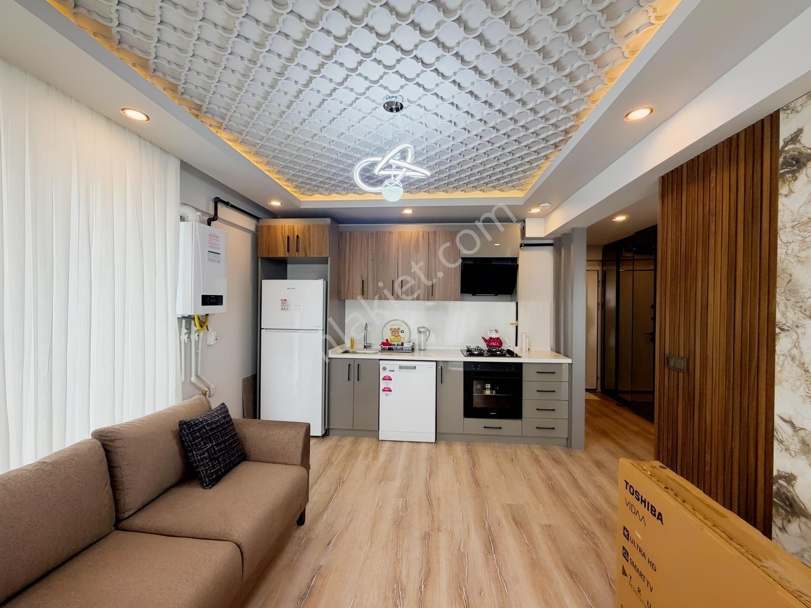 Alaçatıdan İncek'te Sıfır Eşyalı Lüks Kiralık 2+1 - Görsel 33