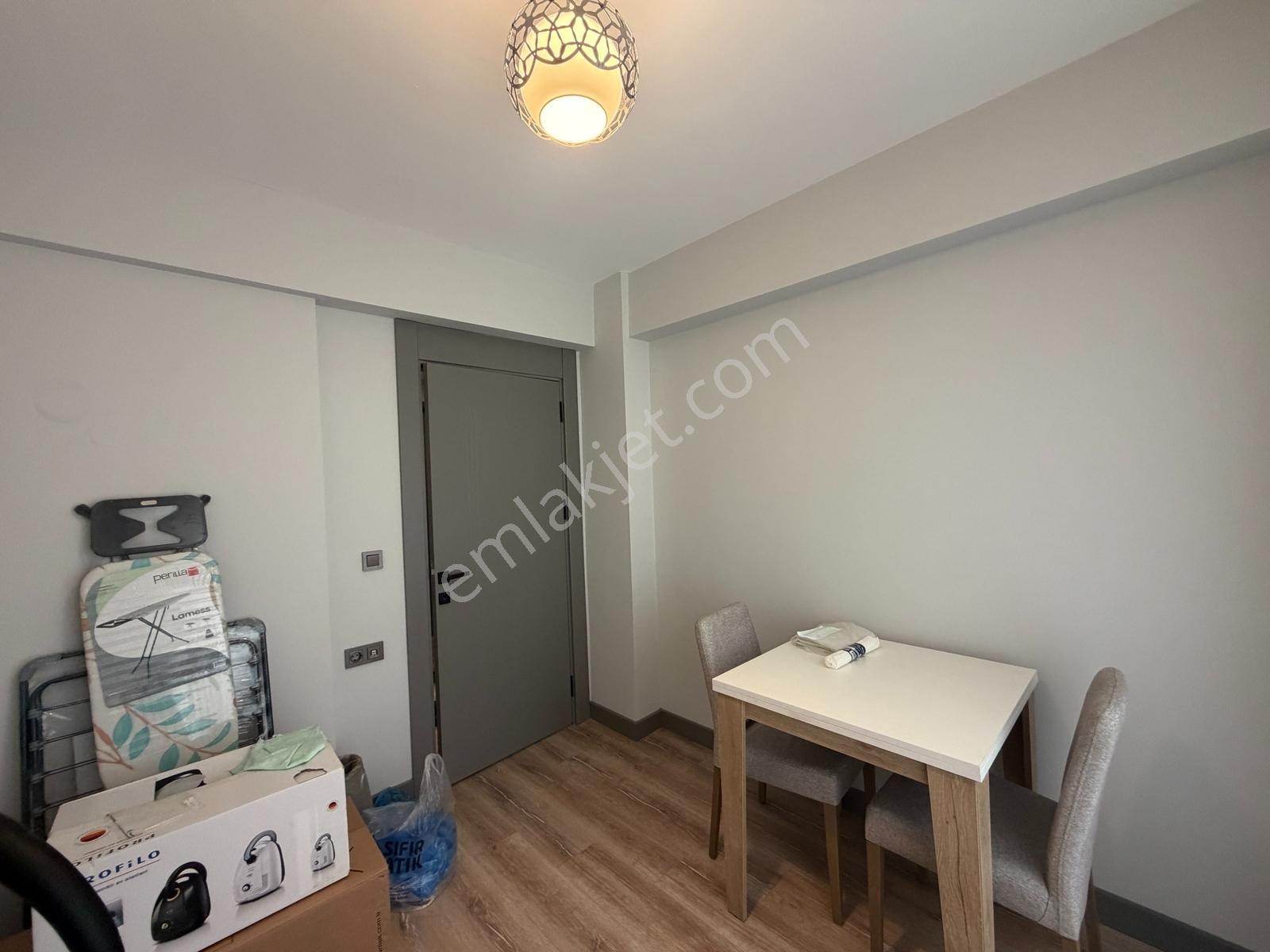 Alaçatıdan İncek'te Sıfır Eşyalı Lüks Kiralık 2+1 - Görsel 32