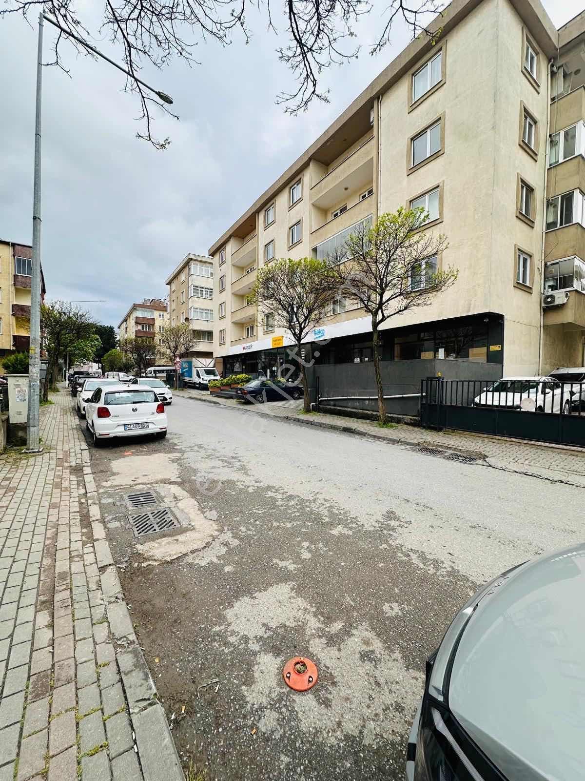 Gebze Güzeller De Yeşilkent Sitesi Satılık 3.5+1 Daire