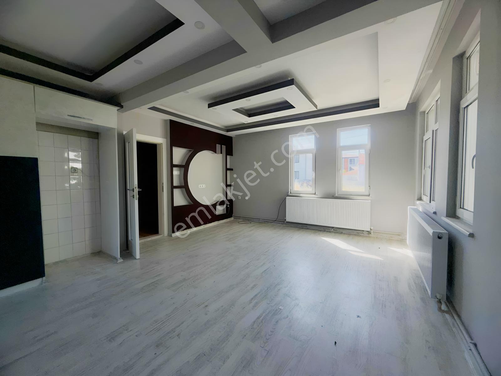 Denize 200metre 4+1 Doğalgazlı Kiralık Villa 19mayıs/dereköy