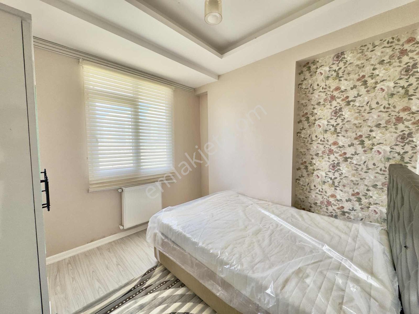 Yasin Batan'dan Hazır Kiracılı Acil Satılık 1+1 Eşyalı Daire - Görsel 18