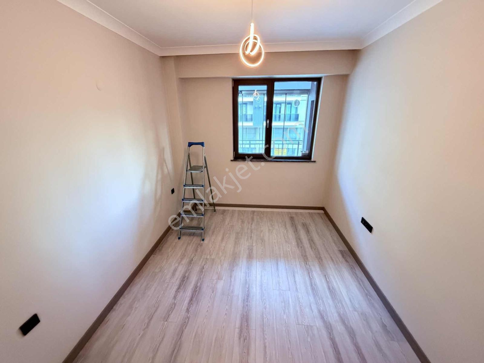 Burcu'dan Caddeport'ta Lüks Arakat Sıfır 1+1 Kiralık Daire - Görsel 9