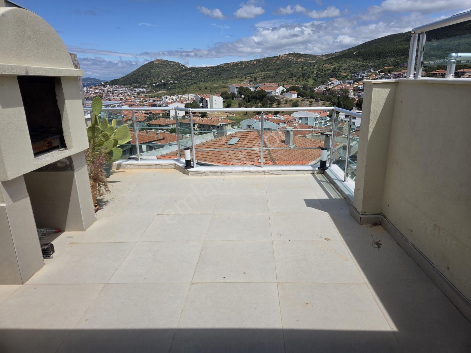 Yenifoça Fokai Terasları'nda Eşyasız Kiralık 3+1 Dubleks Villa - Görsel 34