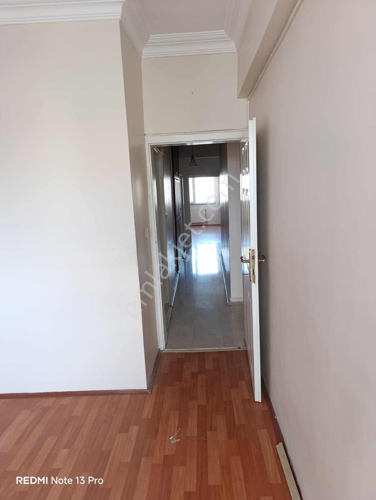 Sahibinden Merkezde Ferah 200 M² 4+1 2 Balkonlu Kiralık Daire - Görsel 24