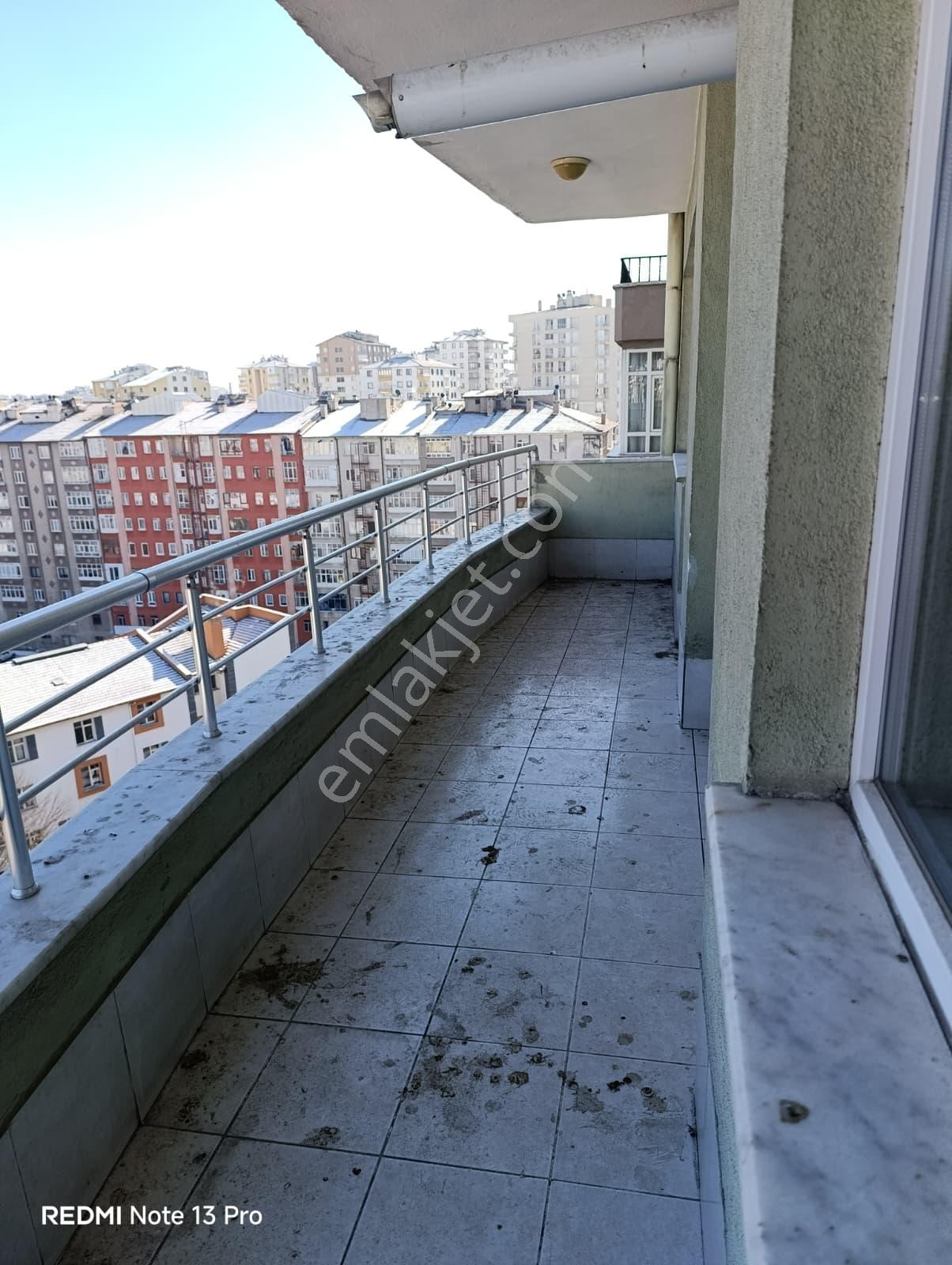 Sahibinden Merkezde Ferah 200 M² 4+1 2 Balkonlu Kiralık Daire - Görsel 12